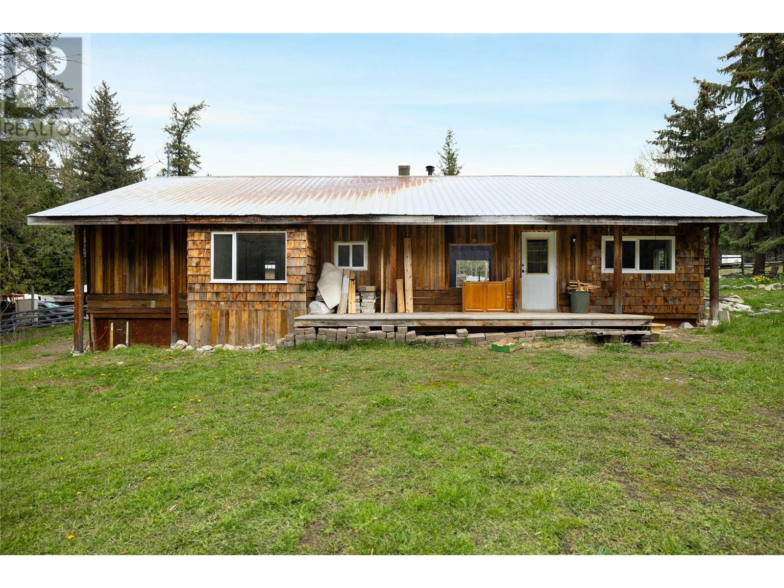 1538 Creighton Valley Road, Lumby, British Columbia  V0E 2G1 - Photo 3 - 10333967