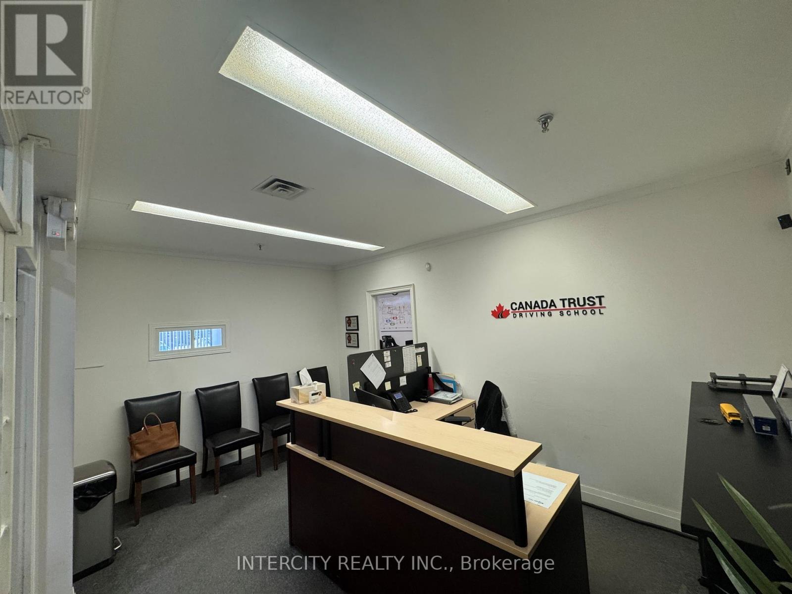 102 - 2100 Steeles Avenue W, Vaughan, Ontario  L4K 2V1 - Photo 3 - N12172058