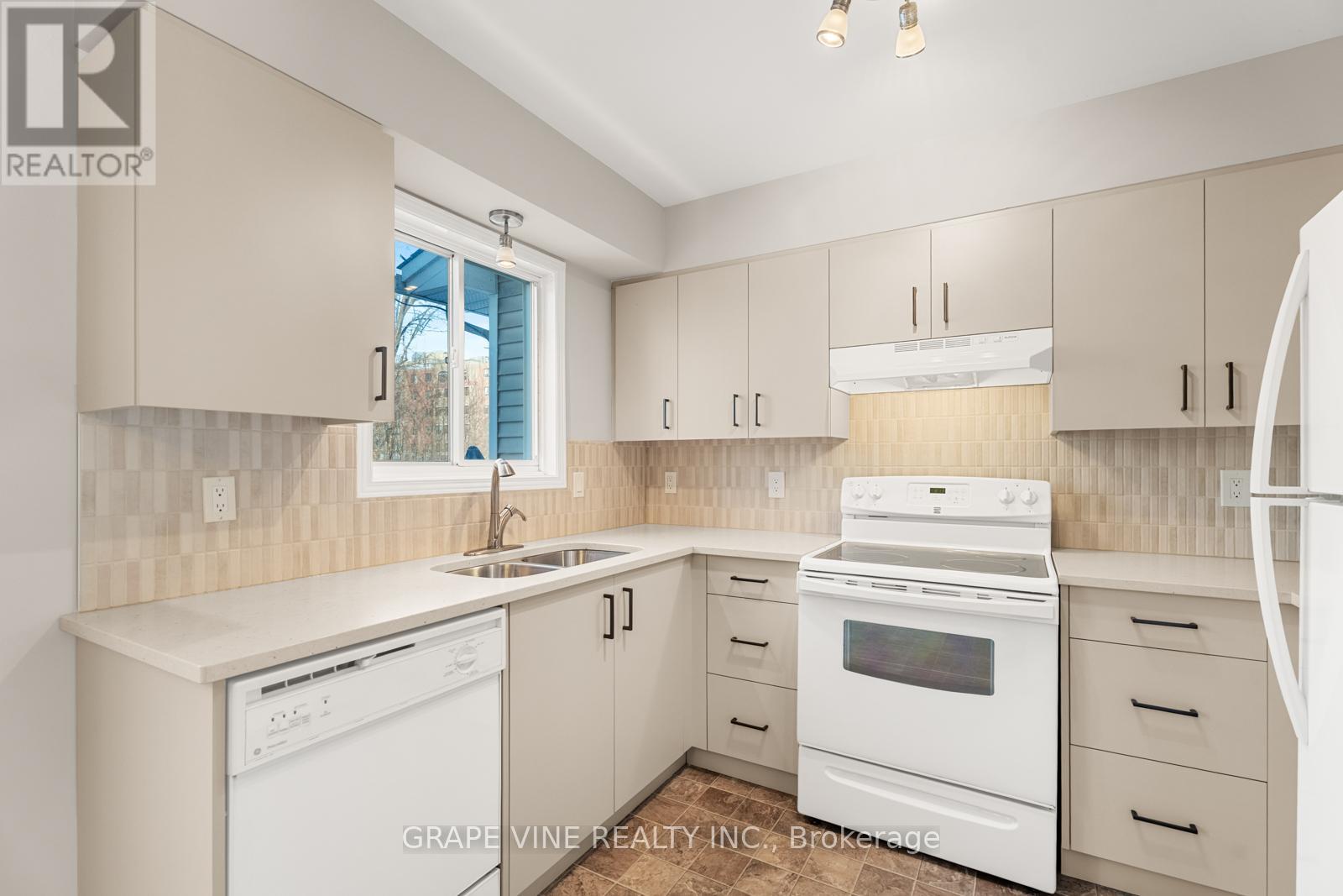 430 Lawler Crescent, Ottawa, Ontario  K4A 3Y3 - Photo 16 - X12026440
