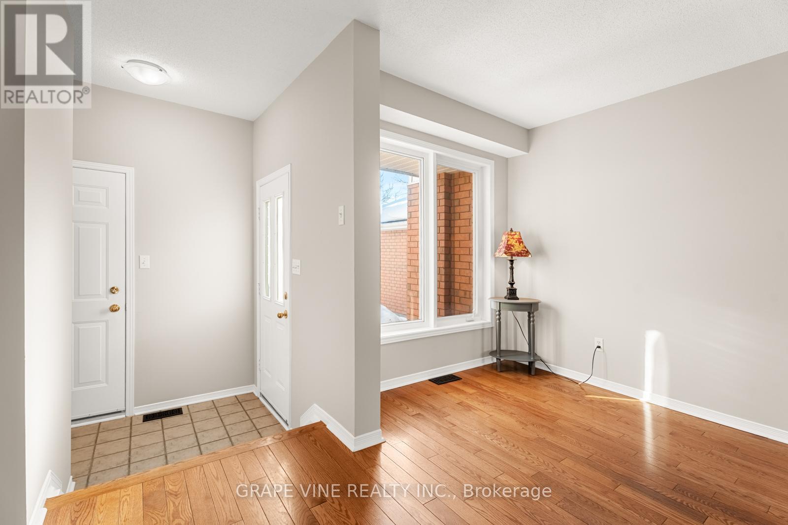 430 Lawler Crescent, Ottawa, Ontario  K4A 3Y3 - Photo 5 - X12026440