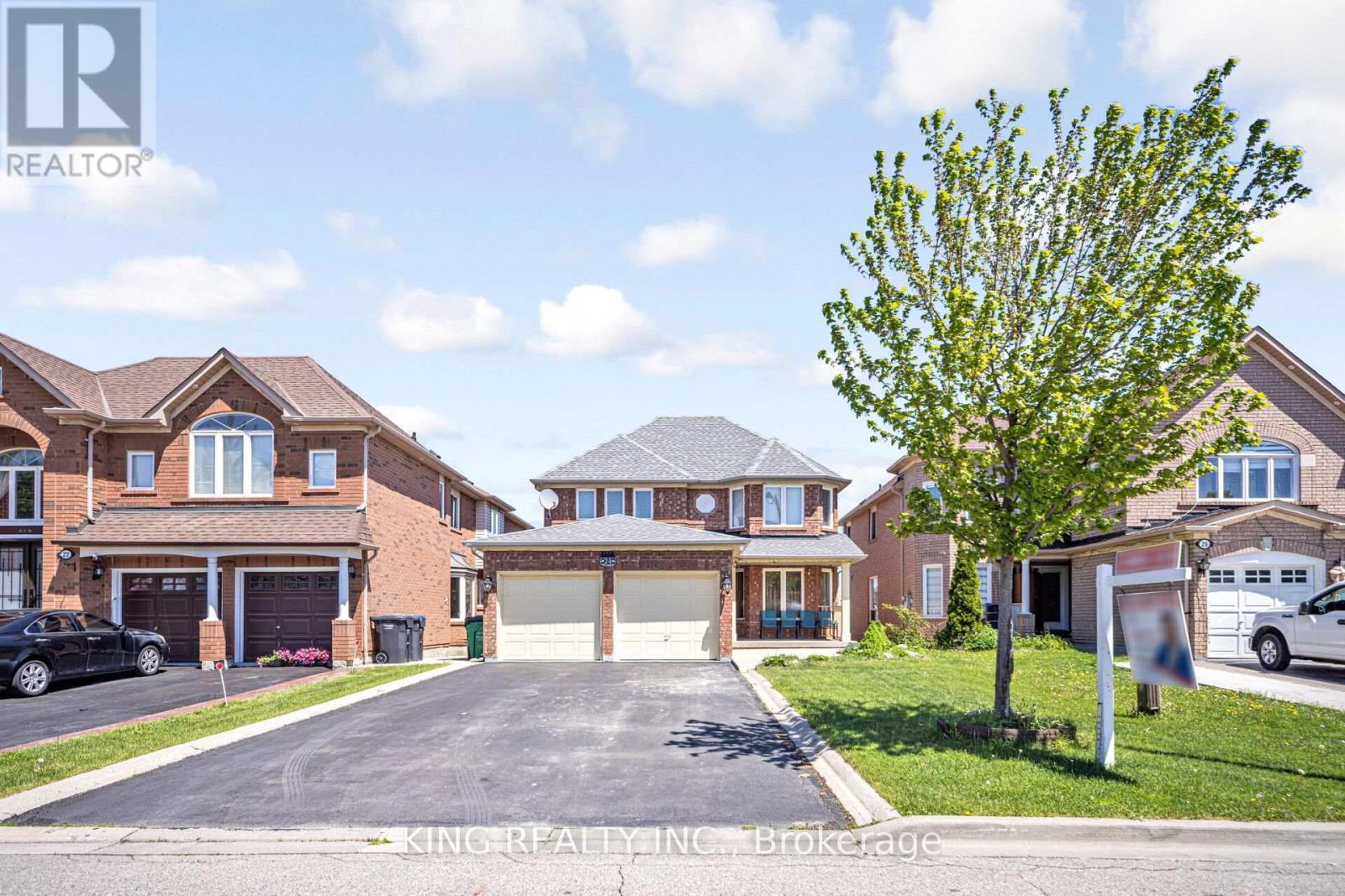 24 SNOW LEOPARD COURT, Brampton, Ontario