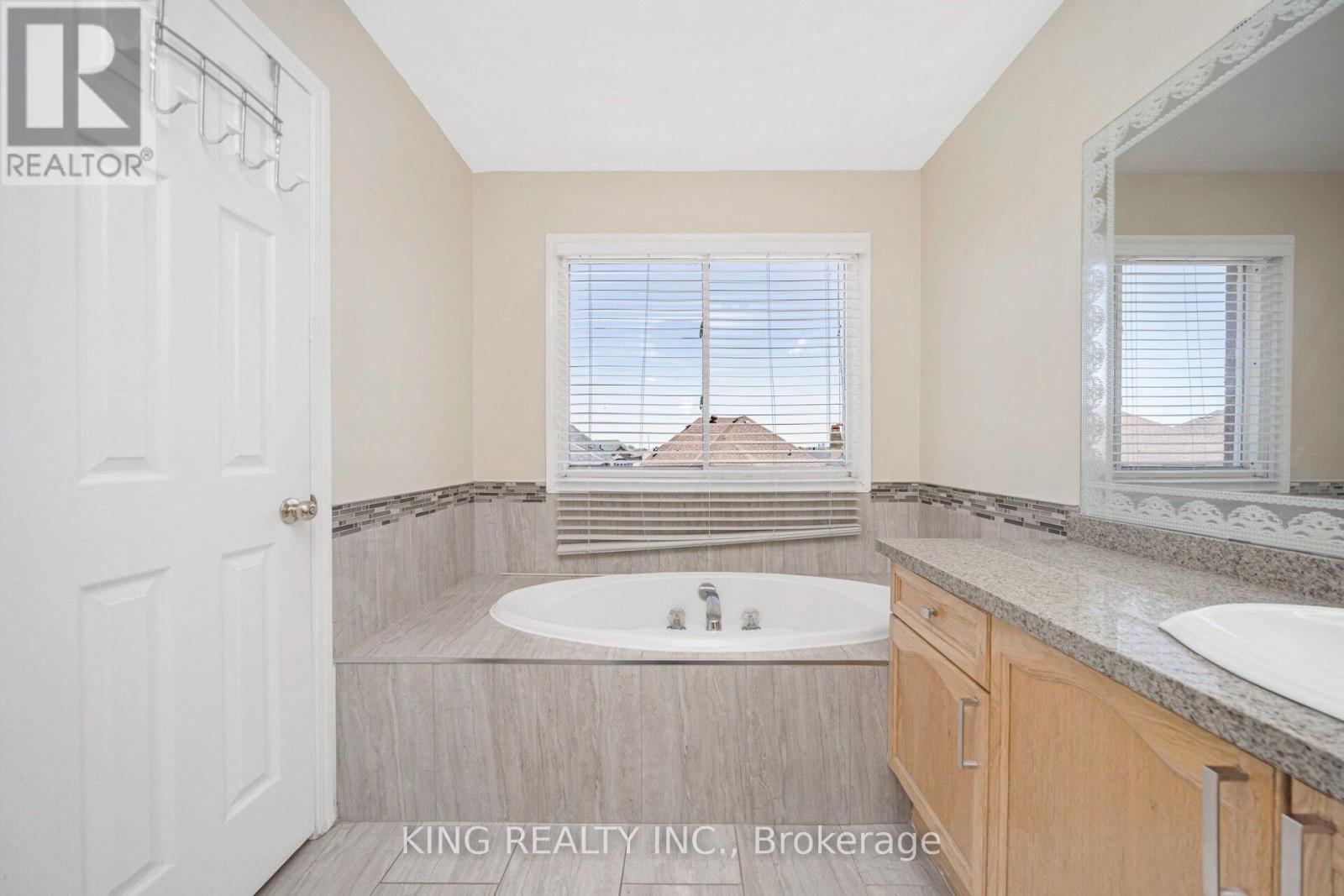 24 Snow Leopard Court, Brampton, Ontario  L6R 2L9 - Photo 25 - W12172076