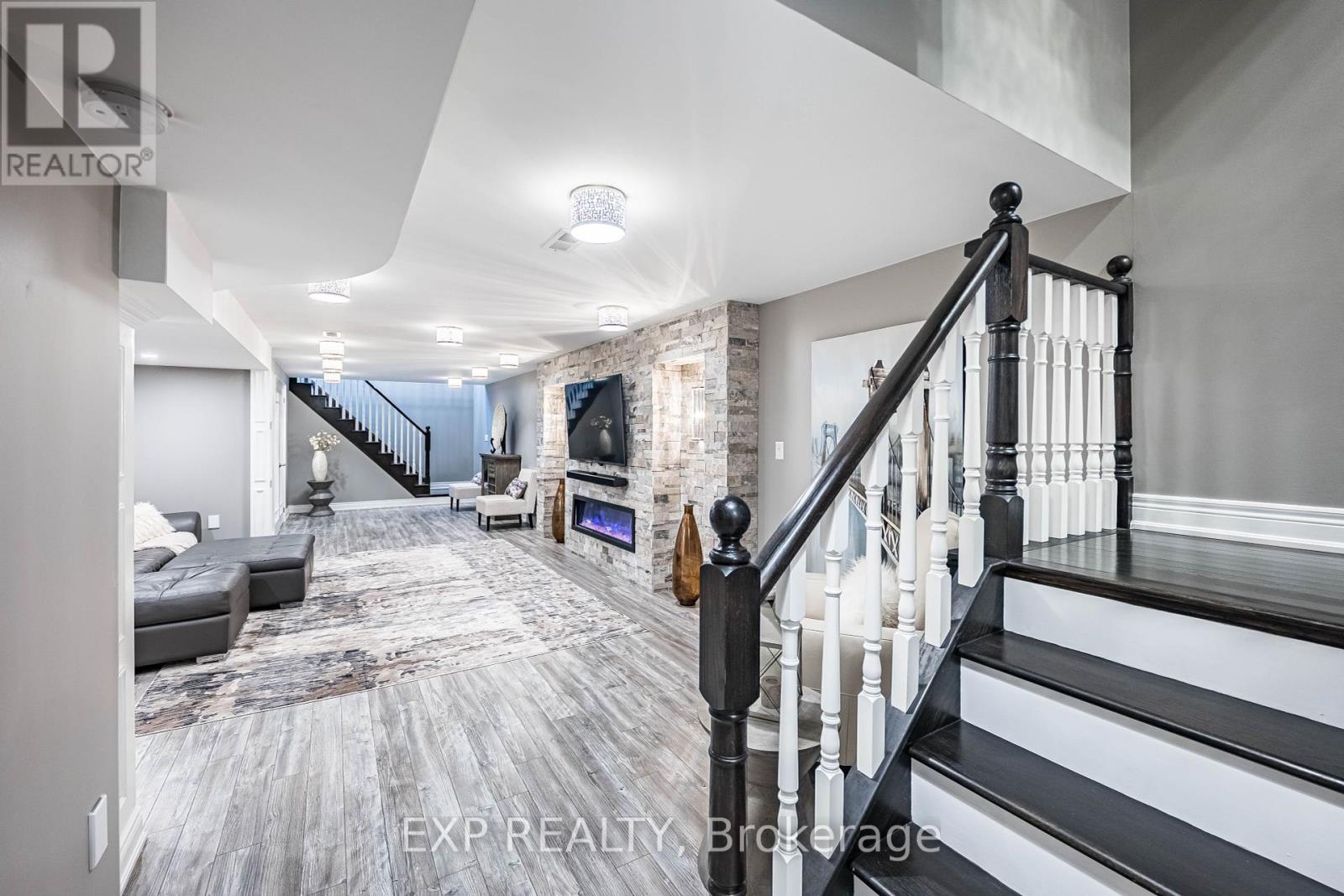 2465 Village Common Street, Oakville, Ontario  L6M 0S2 - Photo 35 - W12159698