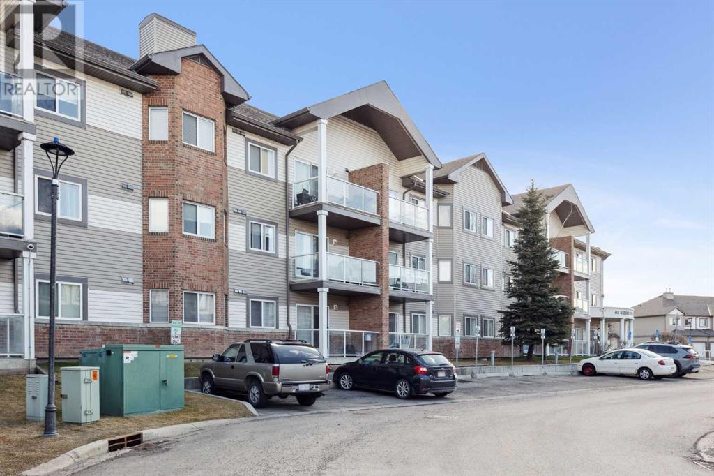 221, 92 Saddletree Court Ne, Calgary, Alberta  T3J 0K9 - Photo 2 - A2213342