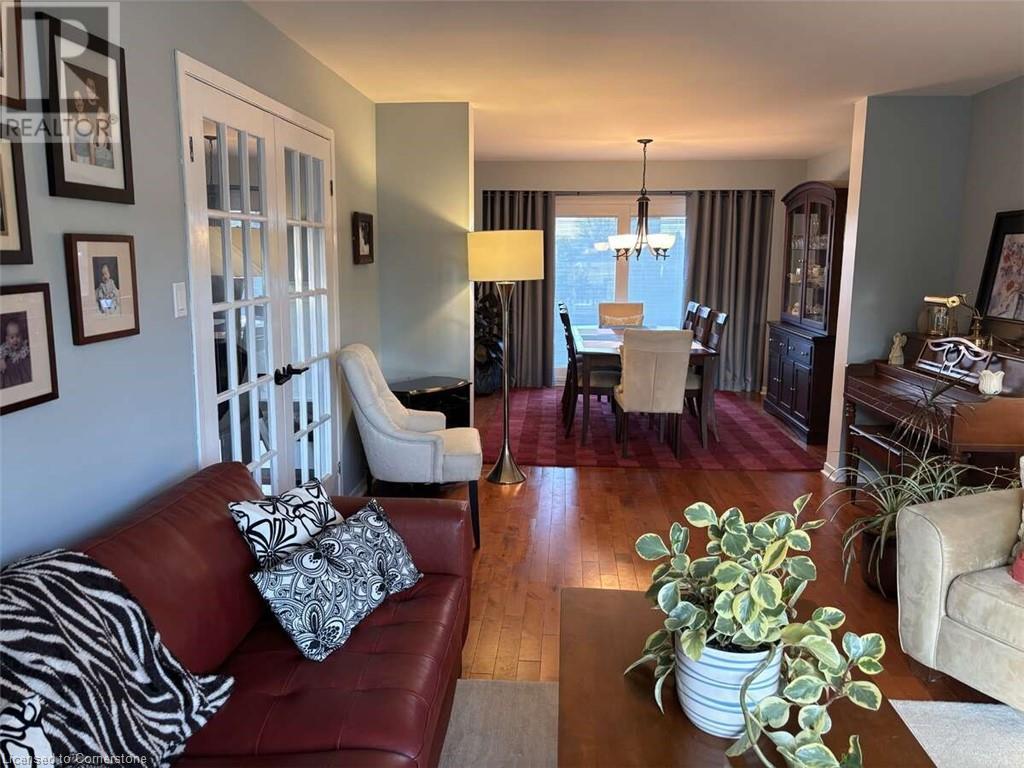 6942 Barrisdale Drive, Mississauga, Ontario  L5N 2H4 - Photo 2 - 40729829