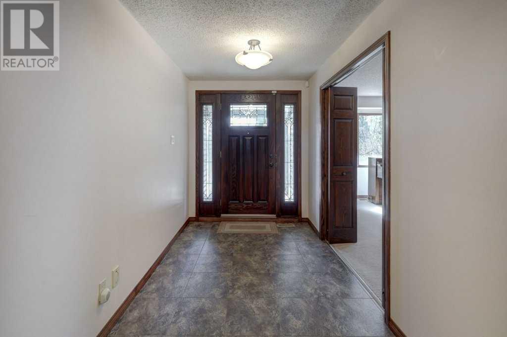 588 Dalmeny Hill Nw, Calgary, Alberta  T3A 1T6 - Photo 33 - A2212887