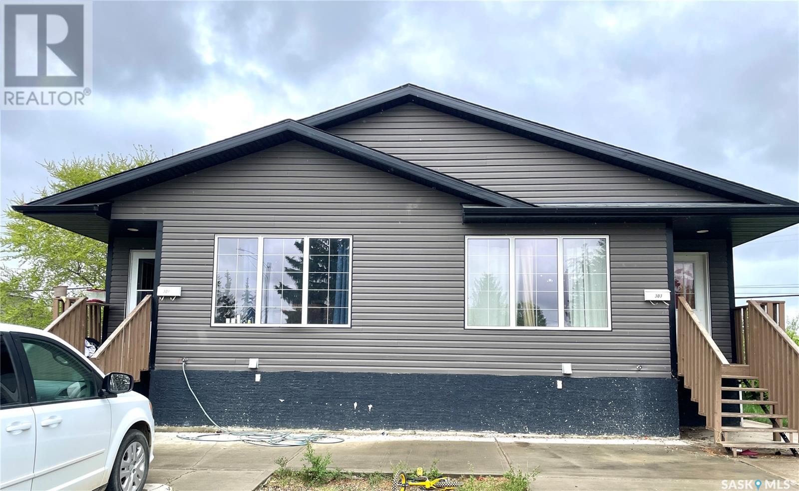 301/303 30th Street, Battleford, Saskatchewan  S0M 0E0 - Photo 1 - SK007084