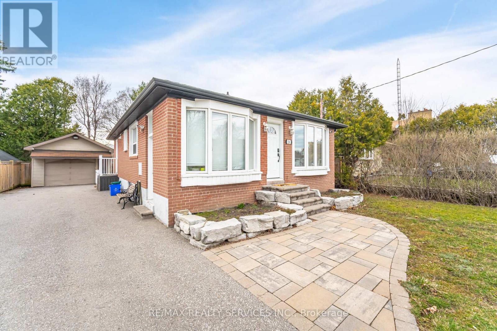 204 Craydon Road, Whitby, Ontario  L1N 2B6 - Photo 1 - E12158781