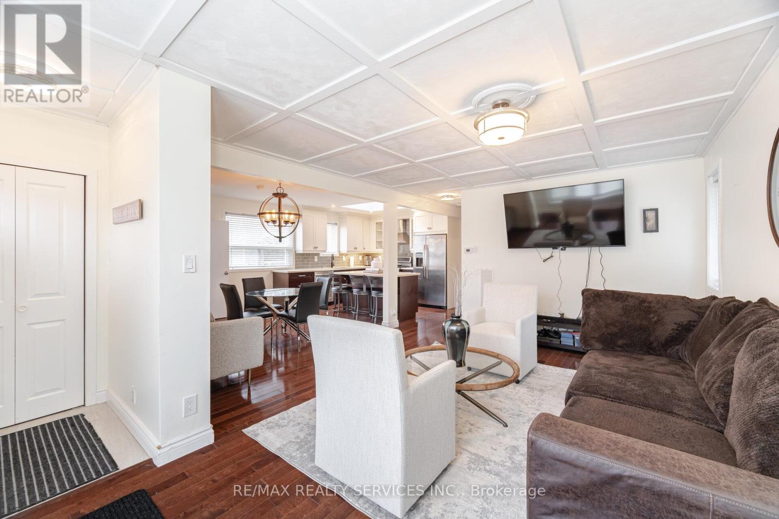 204 Craydon Road, Whitby, Ontario  L1N 2B6 - Photo 4 - E12158781