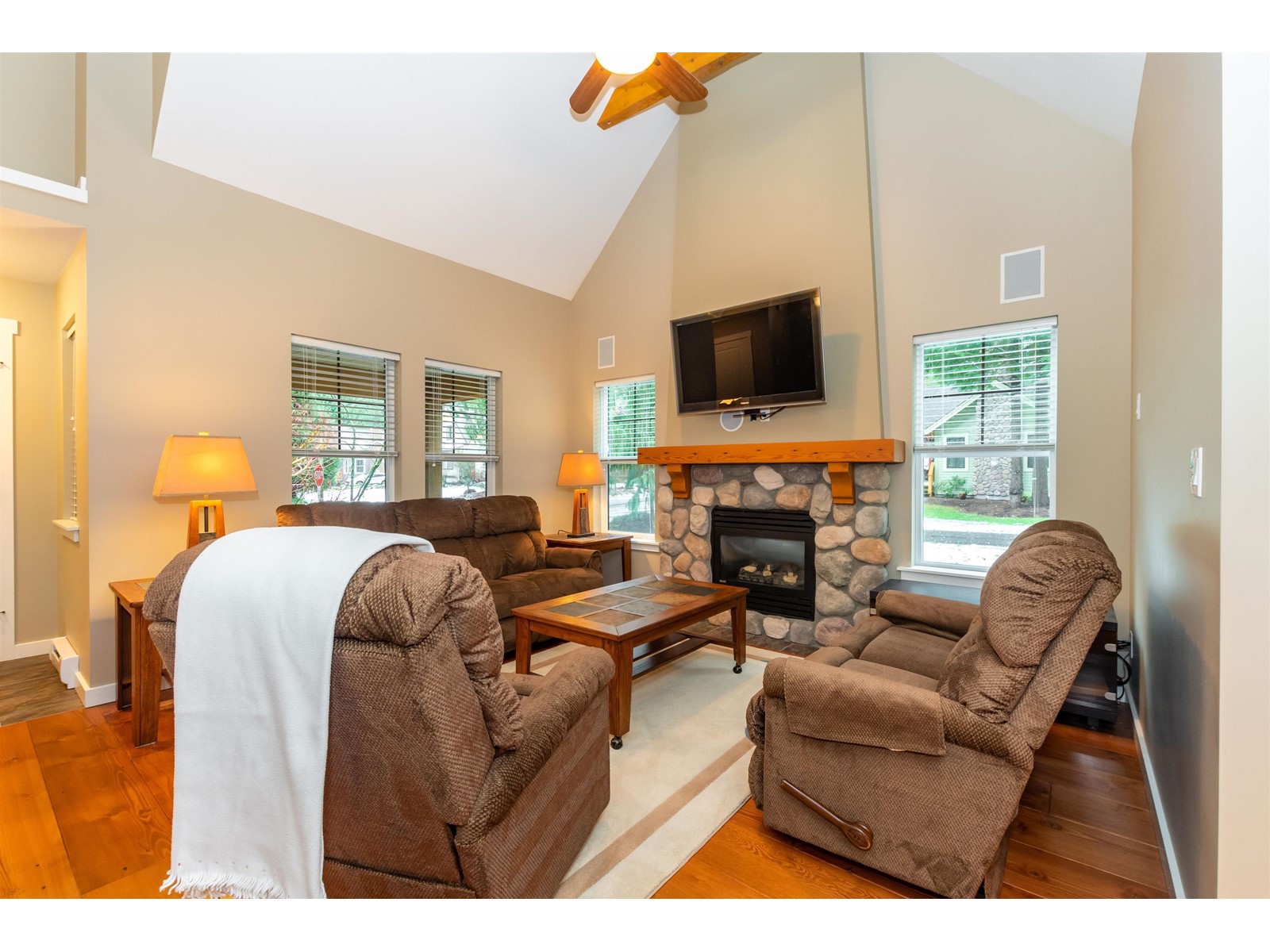 43575 Cotton Tail Crossing, Cultus Lake South, Lindell Beach, British Columbia  V2R 0E1 - Photo 6 - R2997654