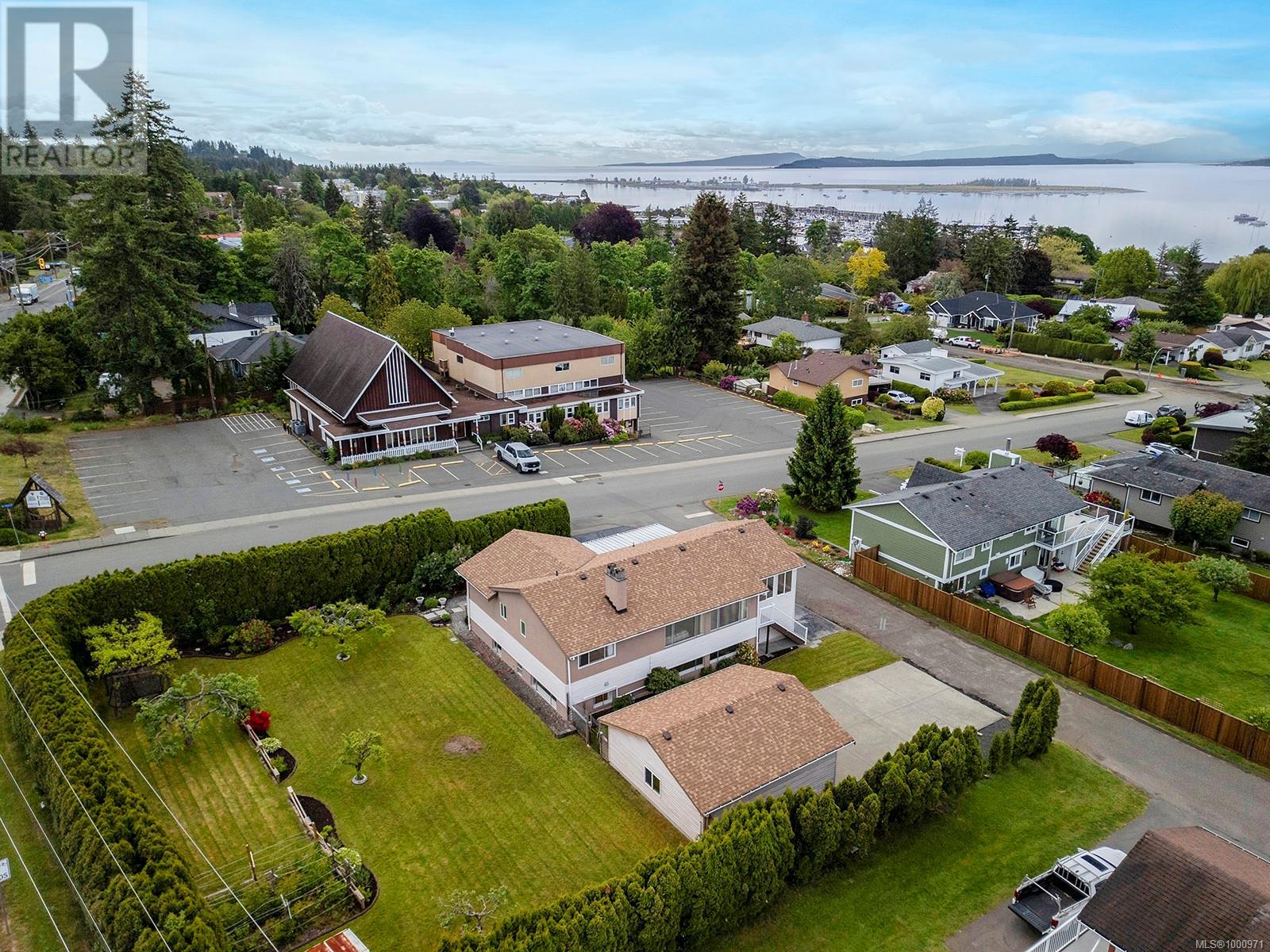 251 Beach Dr, Comox, British Columbia