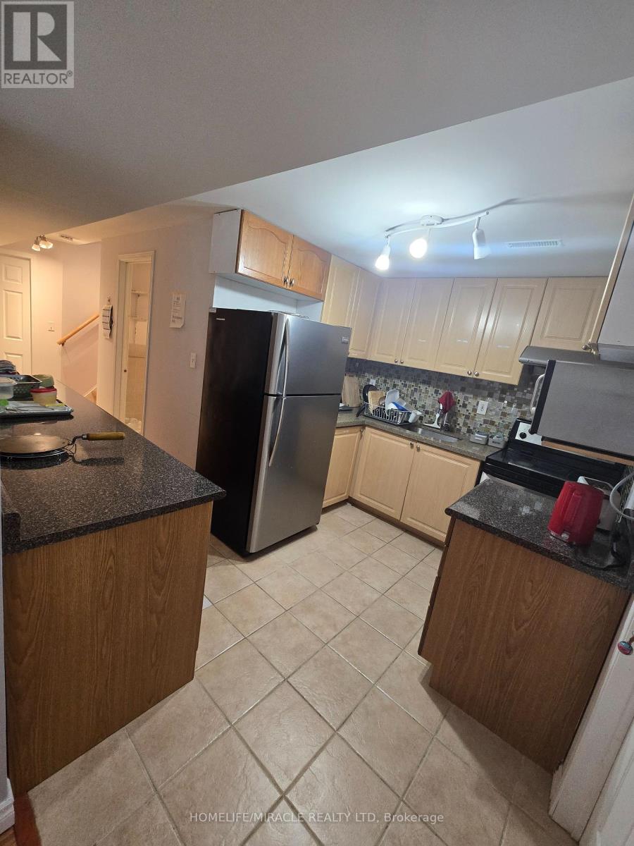 22 MISTY HILLS TRAIL, Toronto, Ontario
