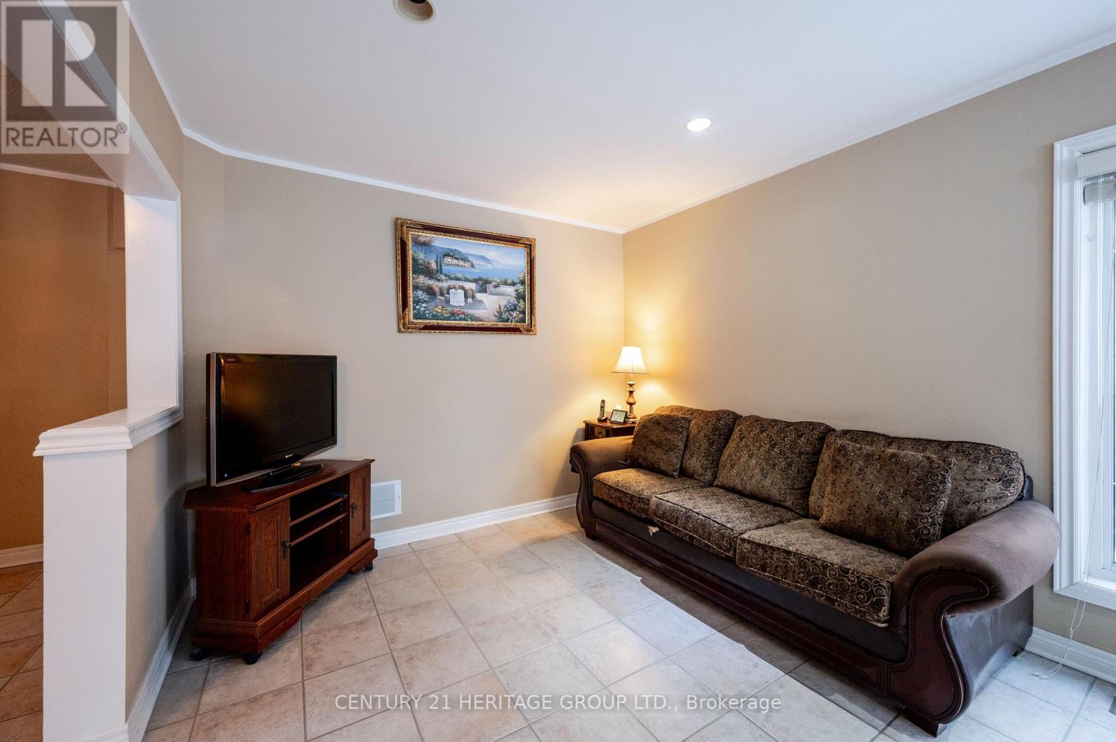 73 Solway Avenue, Vaughan, Ontario  L6A 2W8 - Photo 8 - N12018394