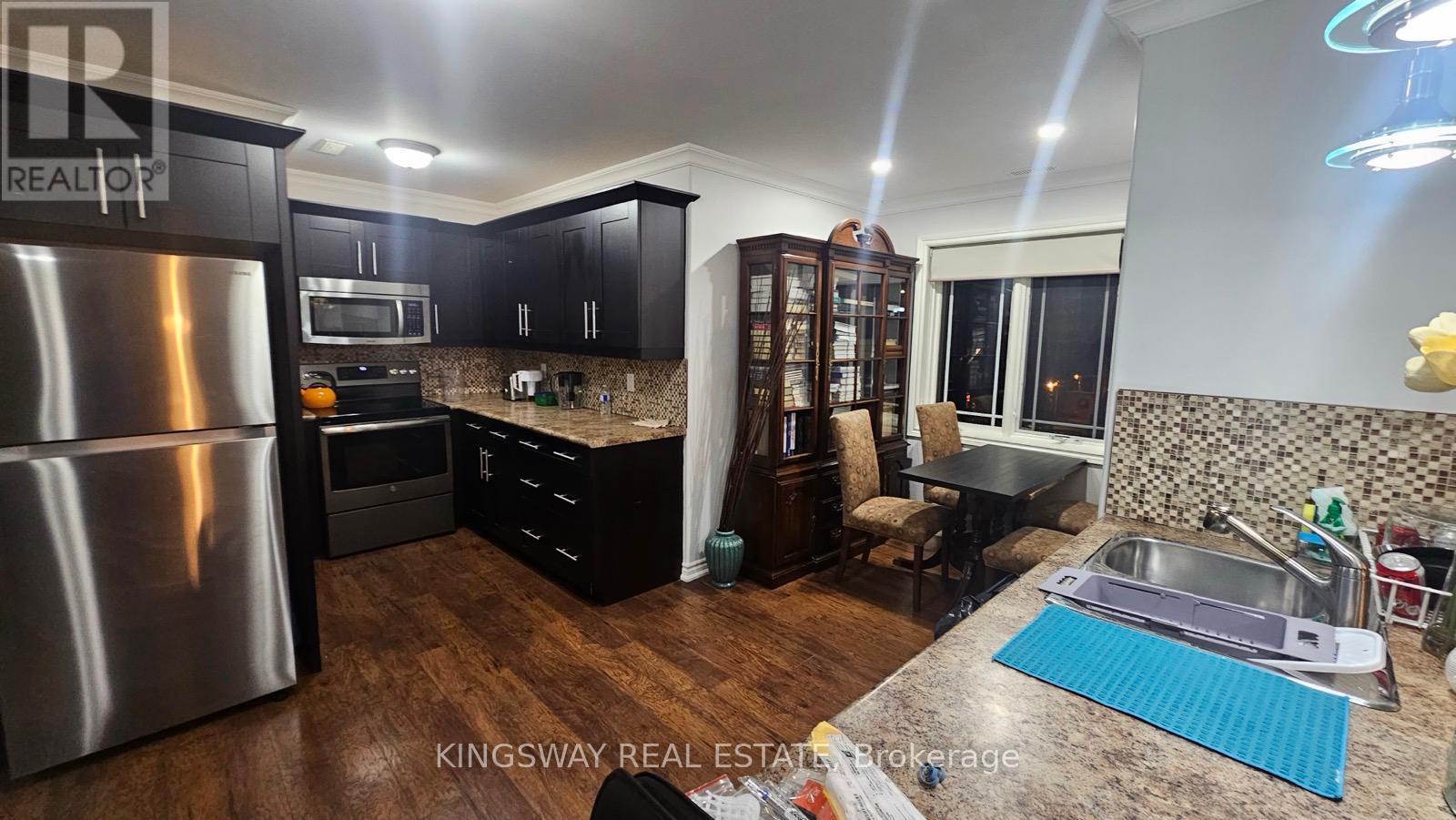 5164 New Street, Burlington, Ontario  L7L 1V4 - Photo 2 - W12172095