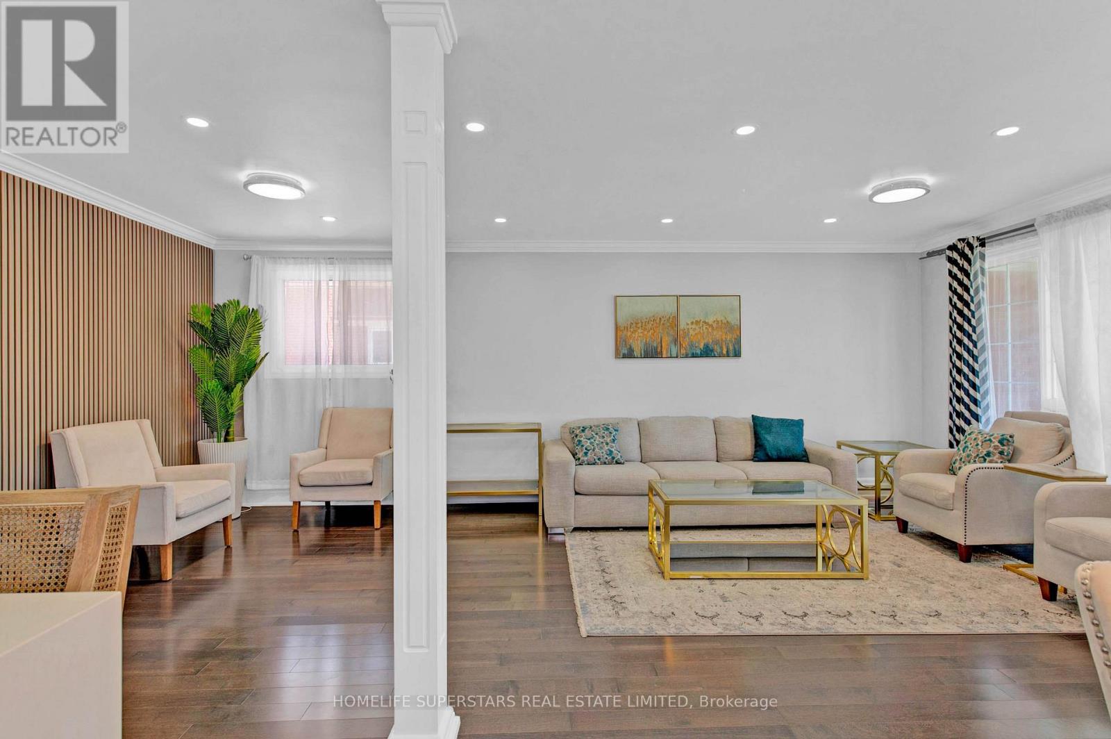 24 Archway Crescent W, Toronto, Ontario  M9M 1V6 - Photo 7 - W12172097