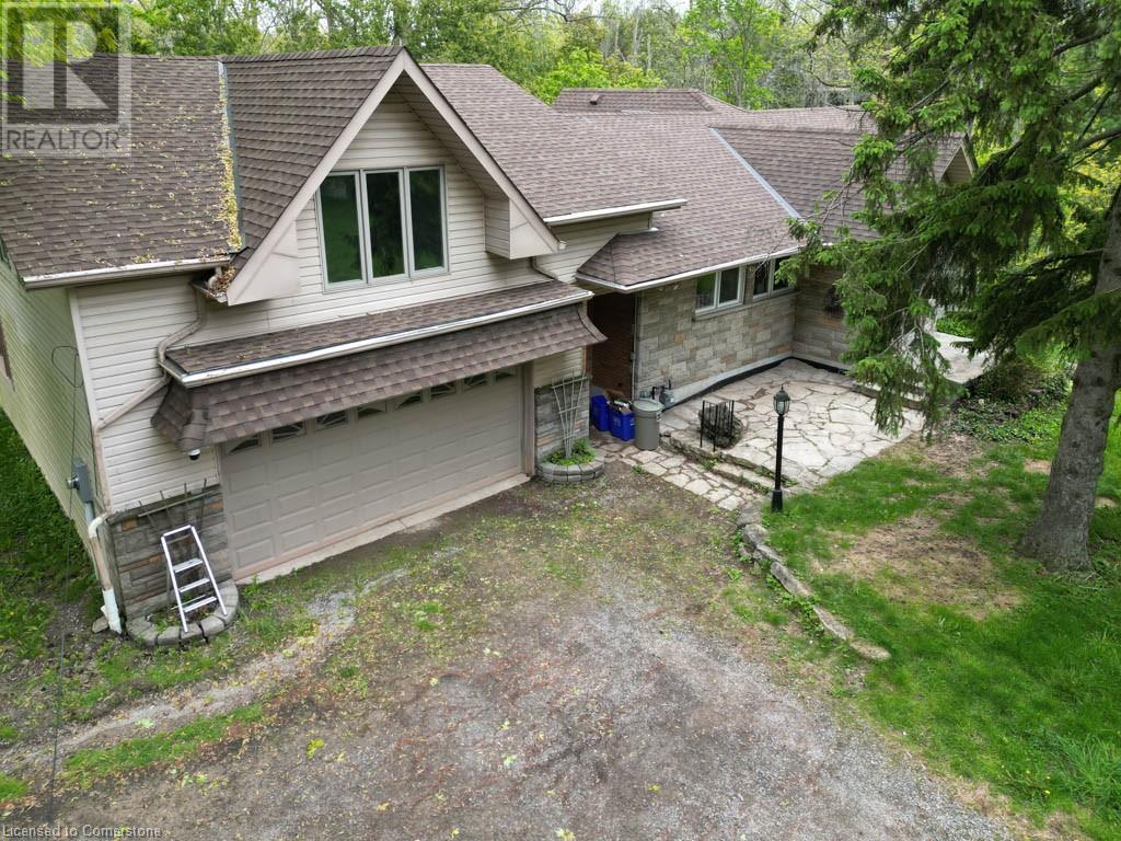 Property at 144 WELLINGTON Street image 4
