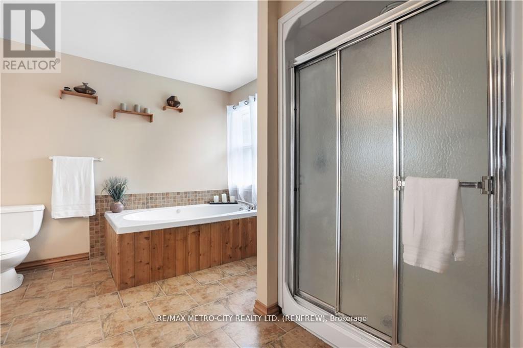 121 Pheasant Run, Greater Madawaska, Ontario  K0J 1H0 - Photo 17 - X12172122