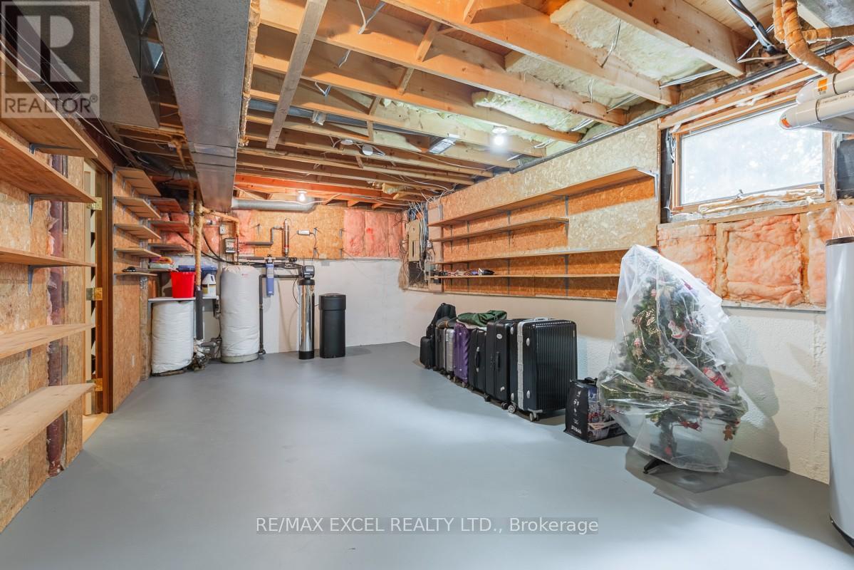 8 Boyd Court, Markham, Ontario  L6C 1A6 - Photo 40 - N12134897