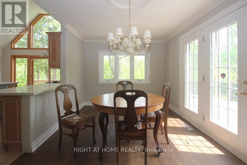 144 Wellington Street, Hamilton, Ontario  L0R 2H0 - Photo 17 - X12131708