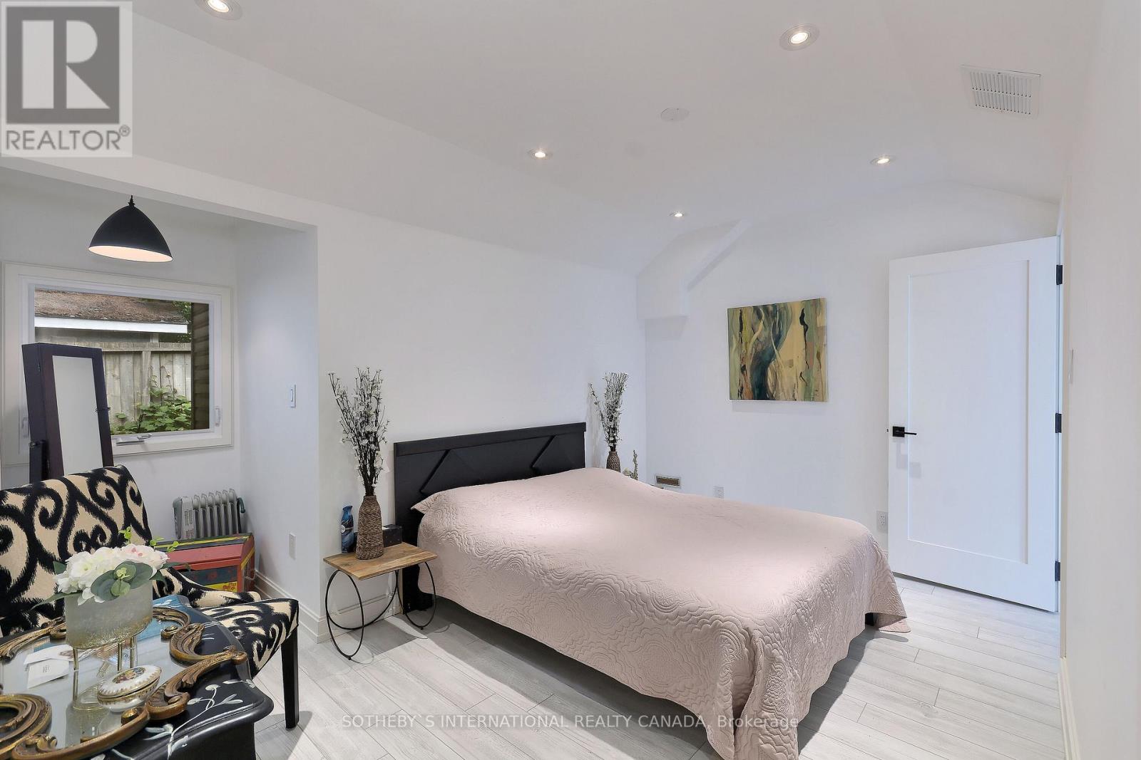 38 Hilltop Boulevard, Whitchurch-Stouffville, Ontario  L0H 1G0 - Photo 10 - N12090275
