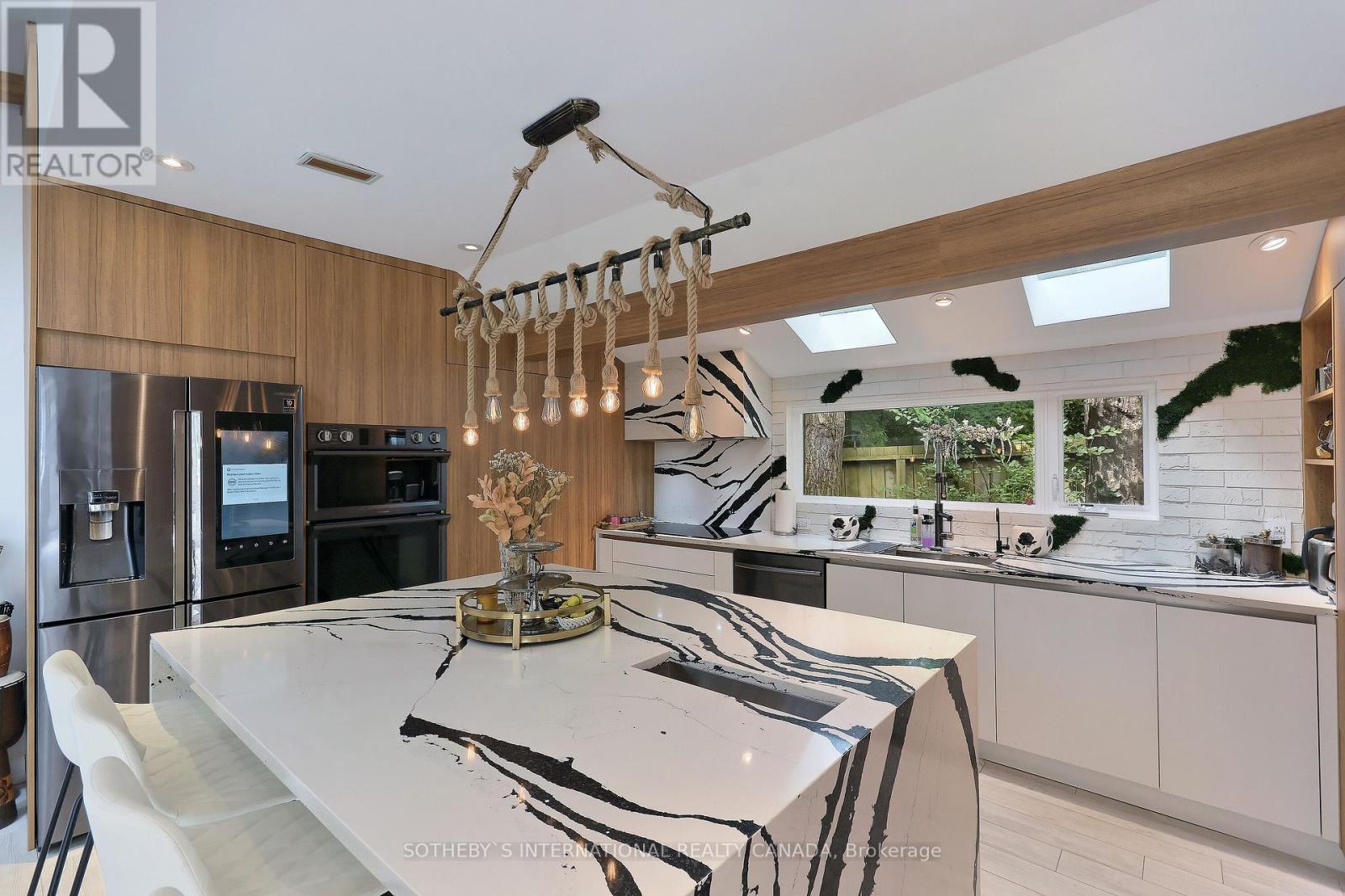 38 Hilltop Boulevard, Whitchurch-Stouffville, Ontario  L0H 1G0 - Photo 21 - N12090275