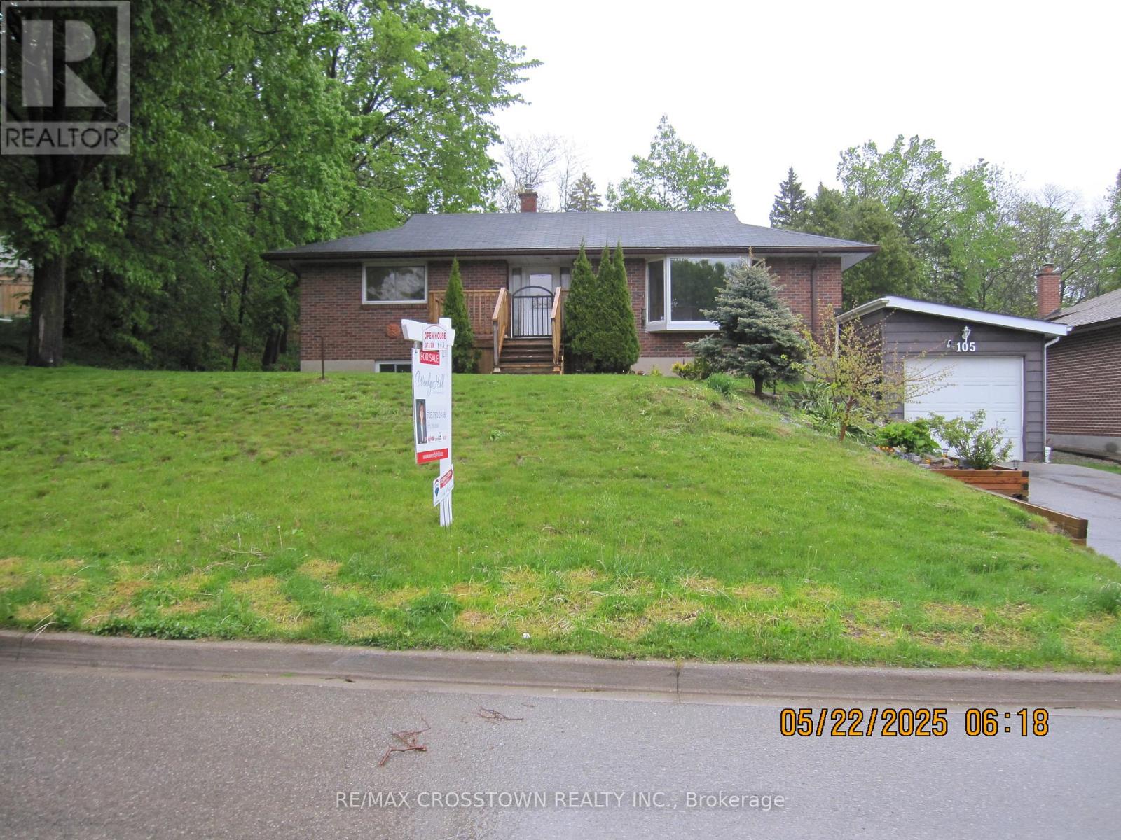 105 Eccles Street N, Barrie (Queen's Park), Ontario  L4N 1Y6 - Photo 1 - S12172118