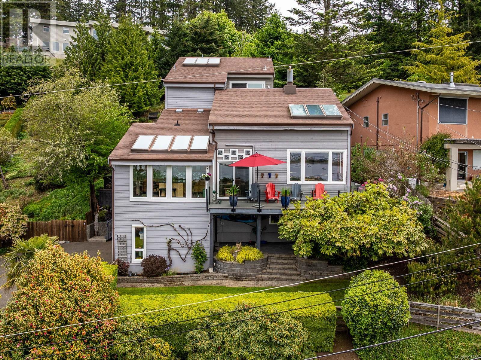 1166 Yates Rd, Comox, British Columbia