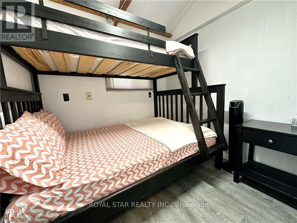 85 Simpson Avenue, Northern Bruce Peninsula, Ontario  N0H 2R0 - Photo 11 - X12172130