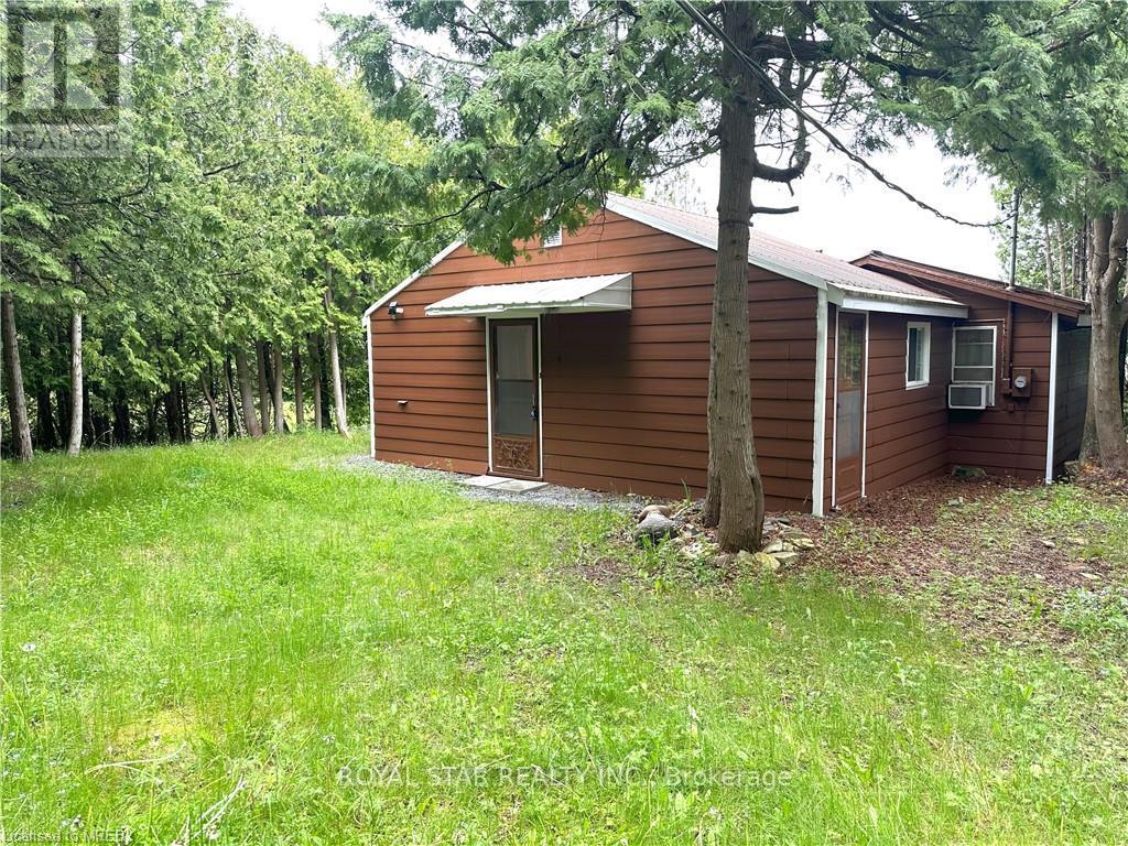 85 Simpson Avenue, Northern Bruce Peninsula, Ontario  N0H 2R0 - Photo 2 - X12172130
