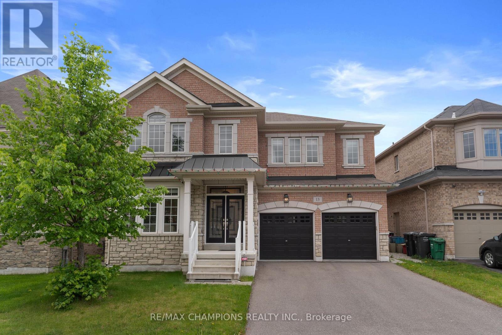 13 Venue Road, Brampton, Ontario  L6P 4E5 - Photo 1 - W12169293