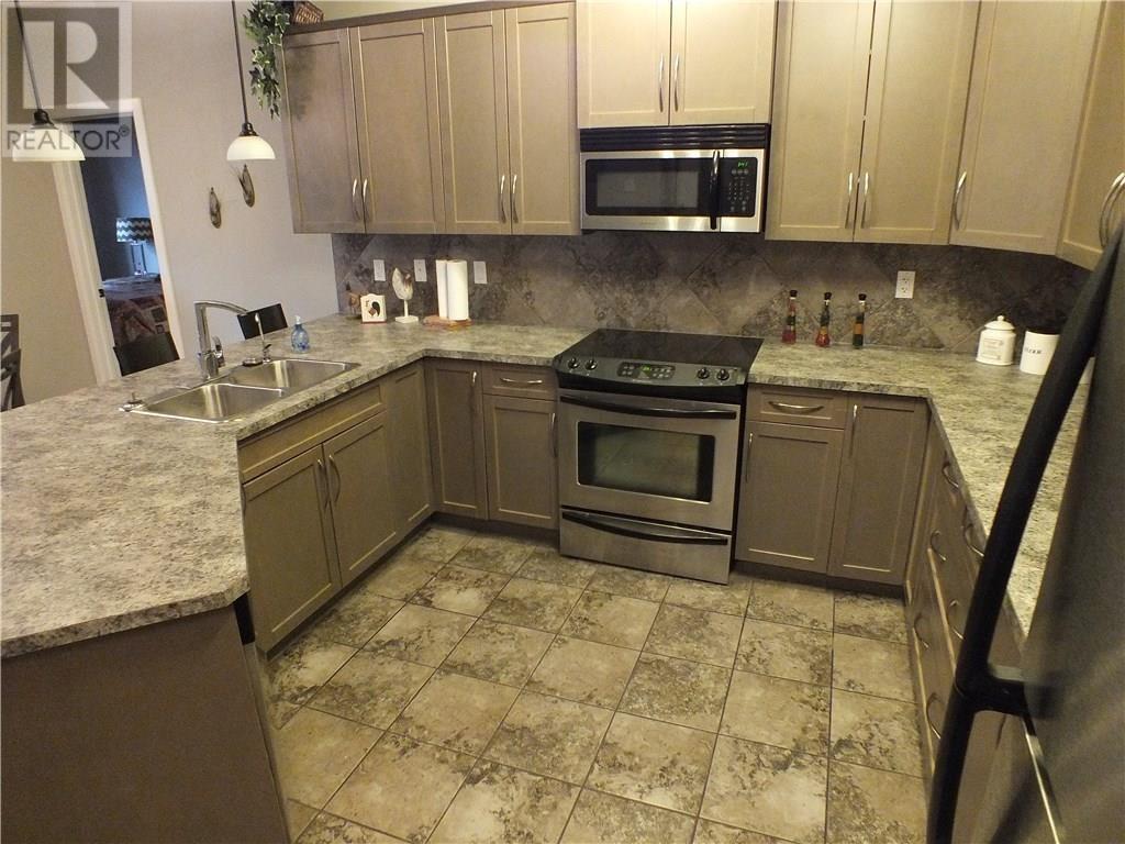 Property at 235, 35 ASPENMONT Heights SW image 5