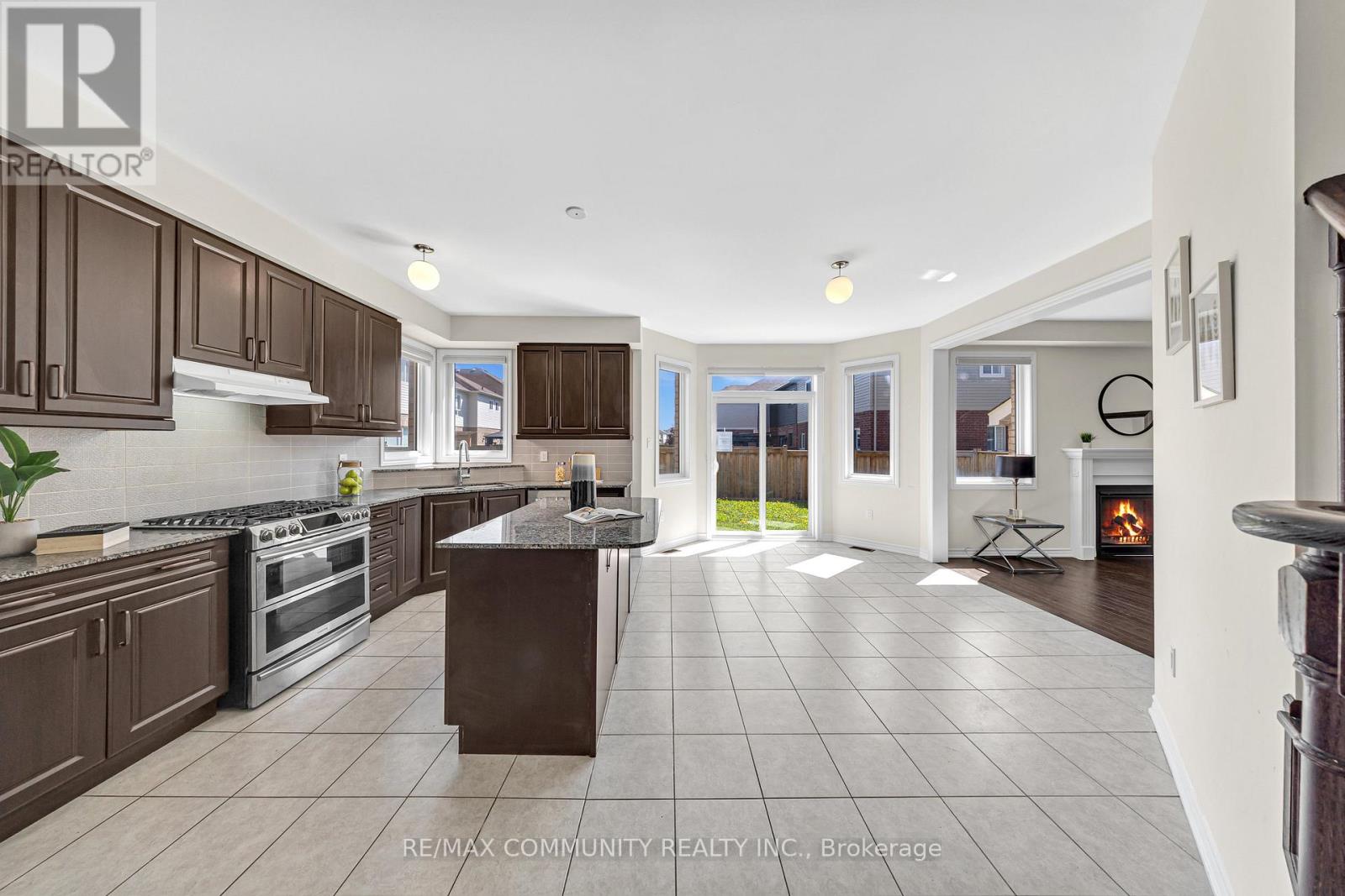 242 Kenneth Cole Drive, Clarington, Ontario  L1C 3K2 - Photo 12 - E12172133