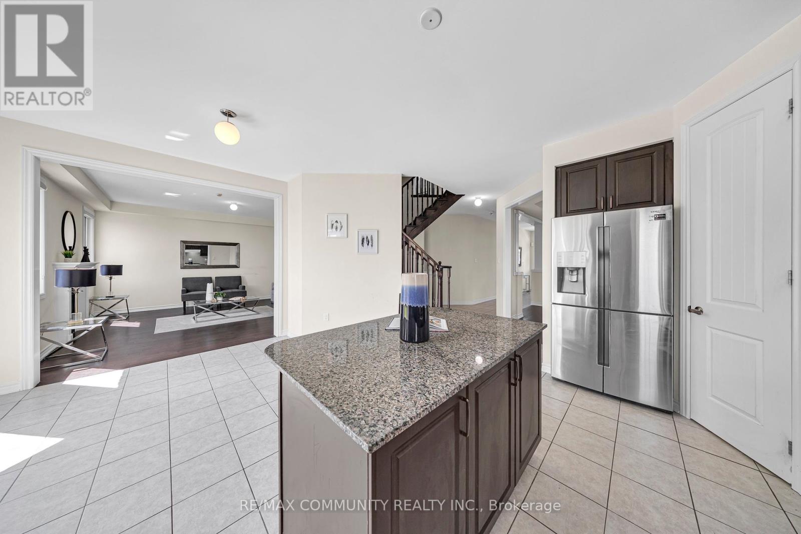 242 Kenneth Cole Drive, Clarington, Ontario  L1C 3K2 - Photo 14 - E12172133