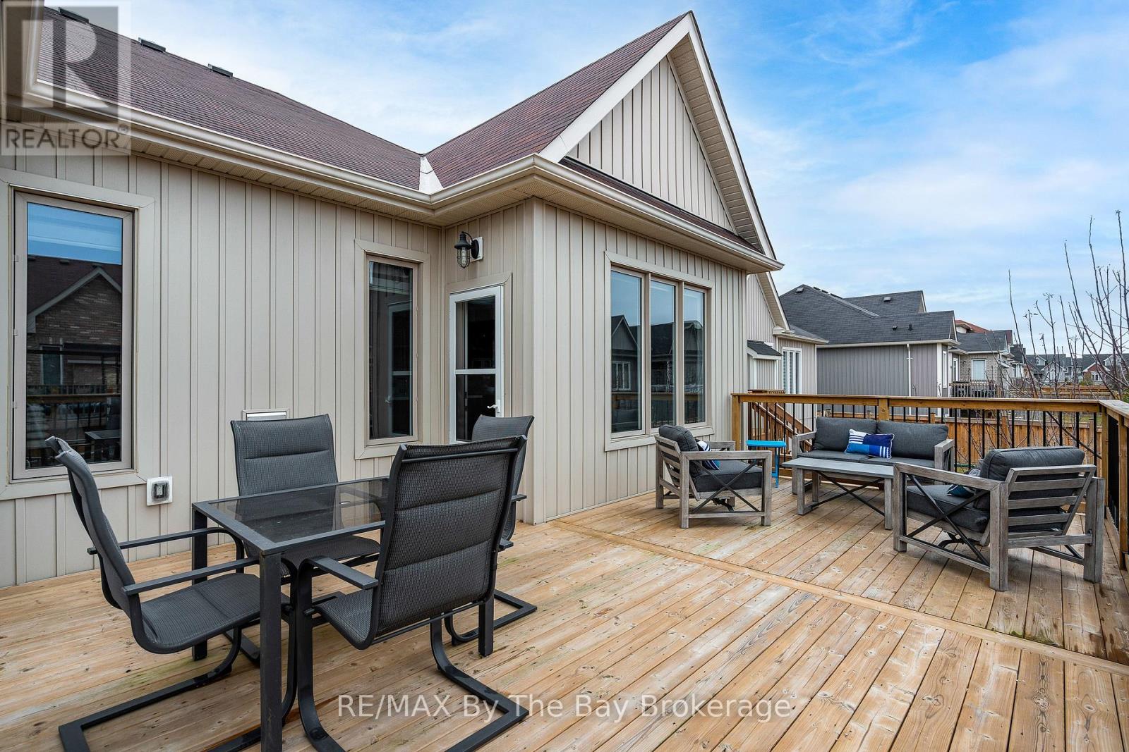 28 Cristiano Avenue, Wasaga Beach, Ontario  L9Z 0H2 - Photo 41 - S12082799