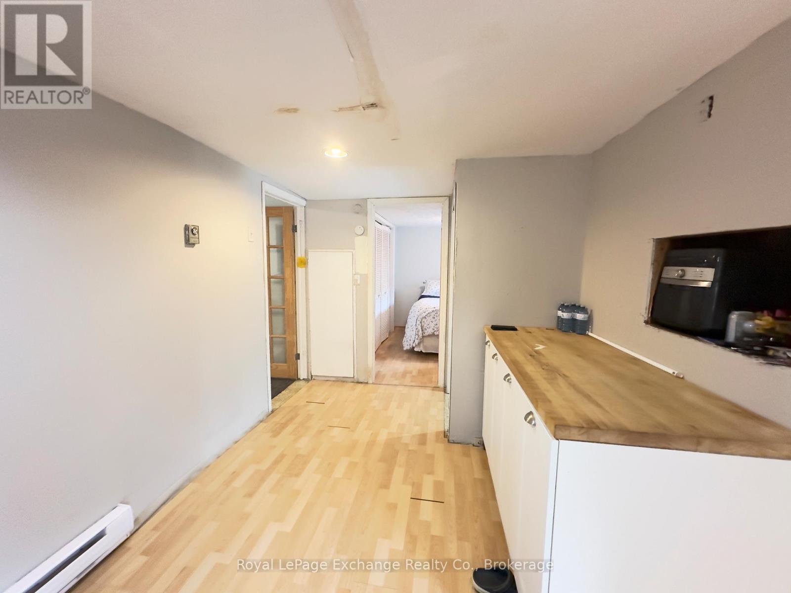 14 Victoria Street, Kincardine, Ontario  N0G 2T0 - Photo 9 - X12172161