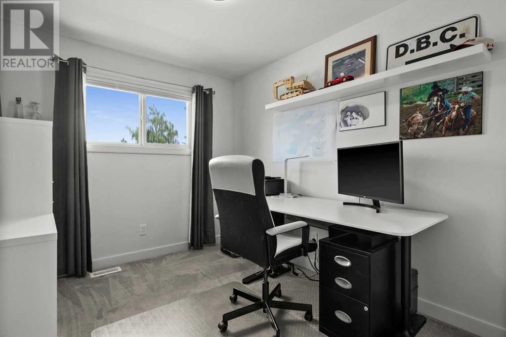 100 Gainsborough Drive Sw, Calgary, Alberta  T3E 4W8 - Photo 23 - A2207938