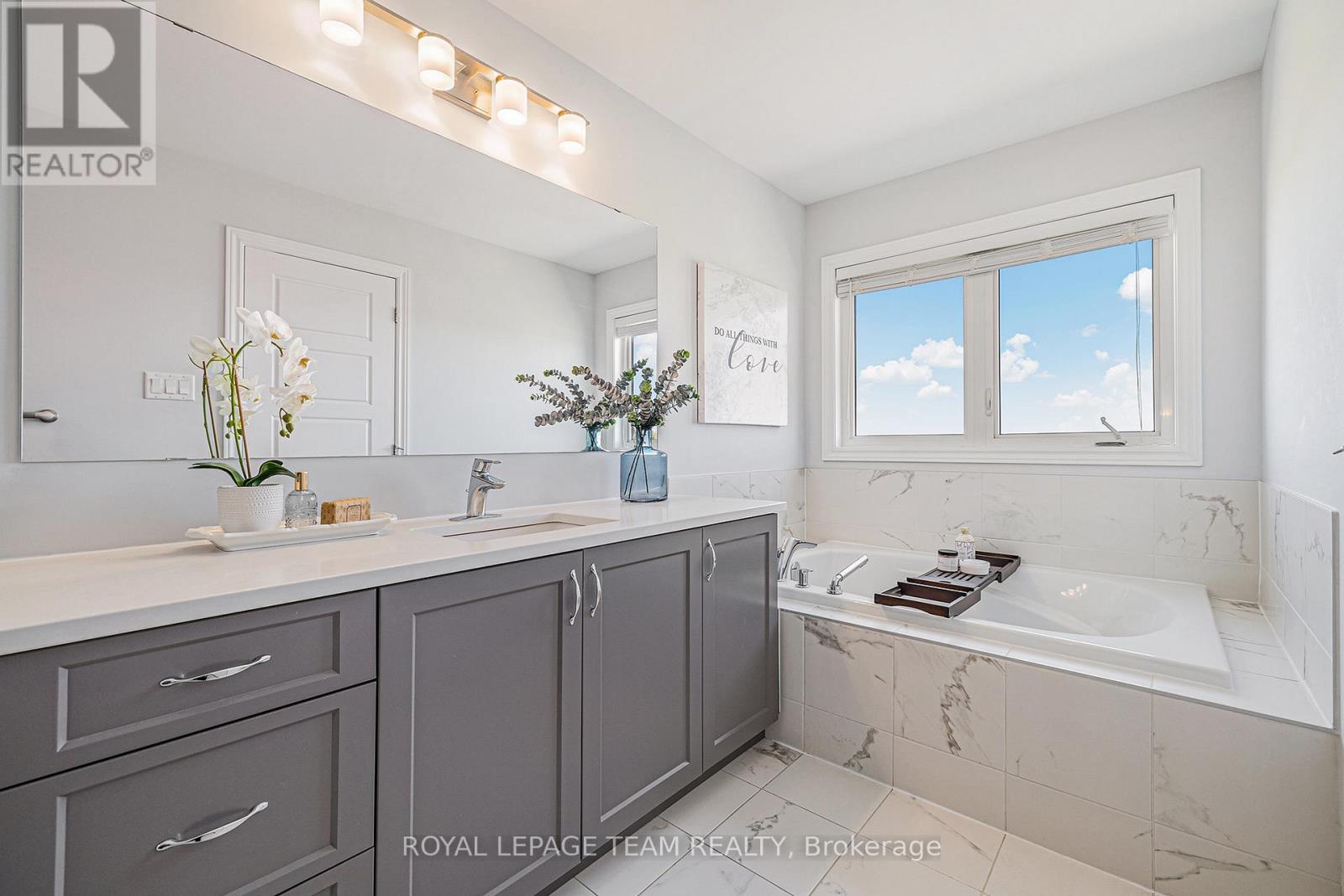 307 Lipizzaner Street, Ottawa, Ontario  K2S 0X8 - Photo 21 - X12172155