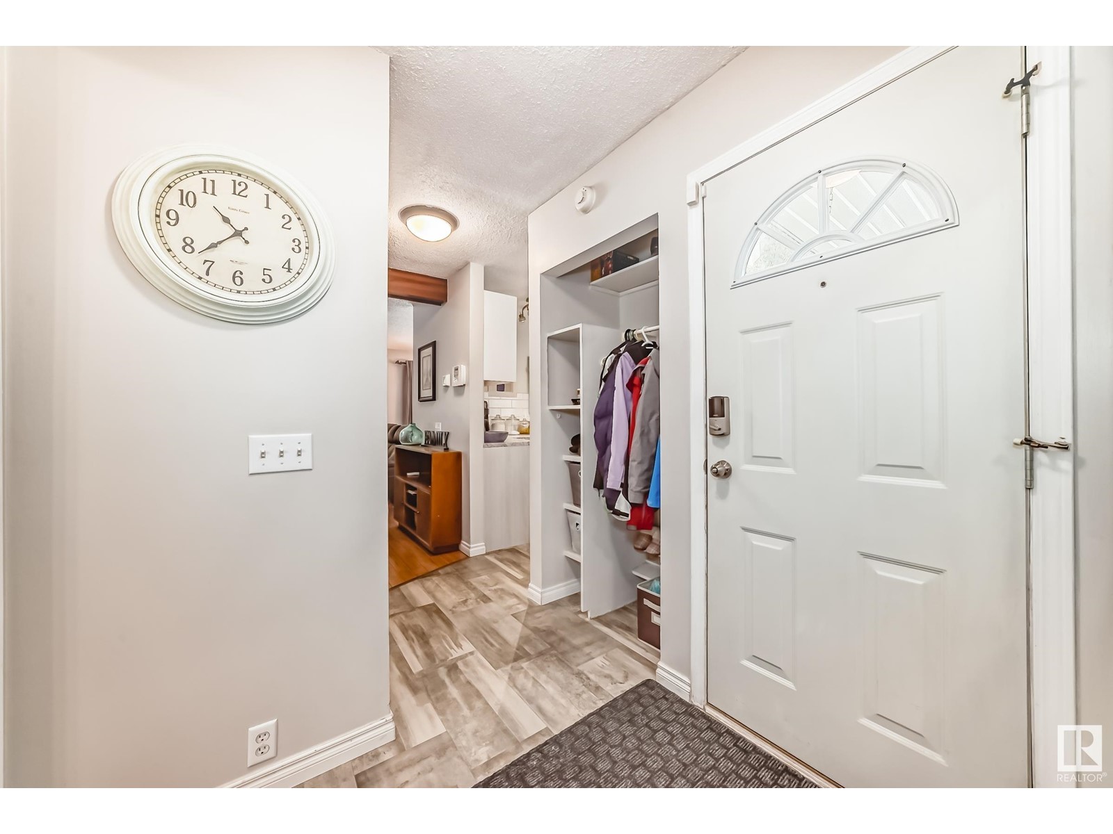 Property at 33 GRANDIN WOODS image 5