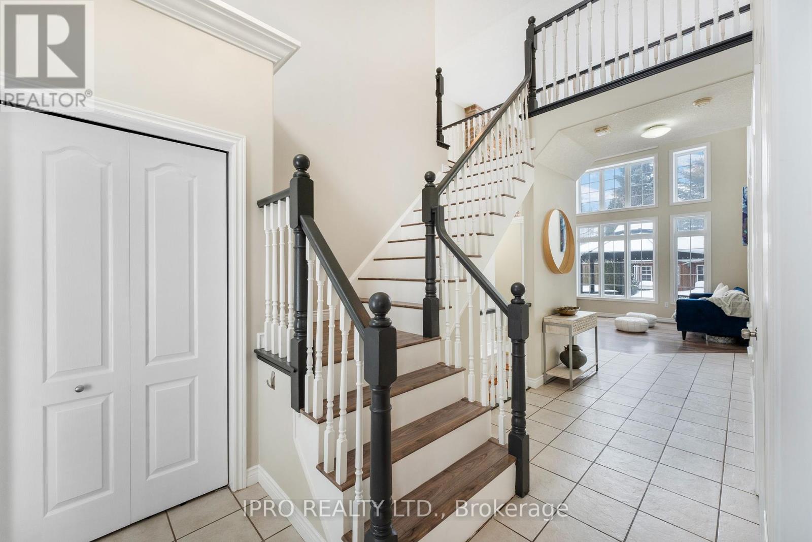 2 Redfern Street, Orangeville, Ontario  L9W 5C8 - Photo 10 - W12070127