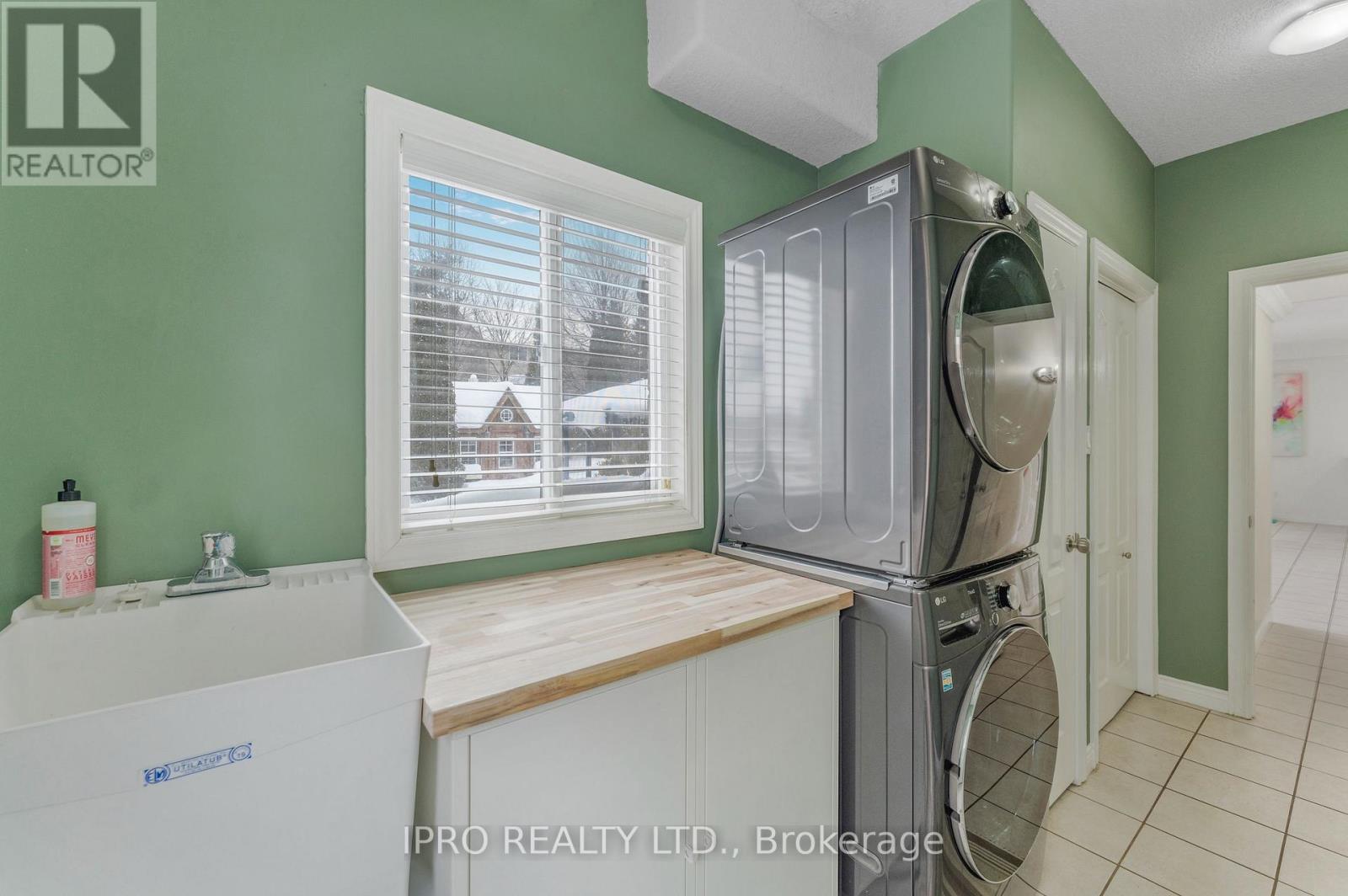 2 Redfern Street, Orangeville, Ontario  L9W 5C8 - Photo 15 - W12070127