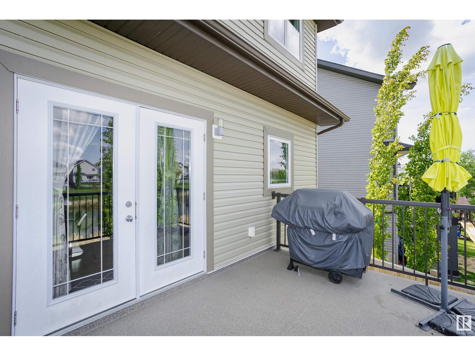 Property at 15848 13 AV SW image 2