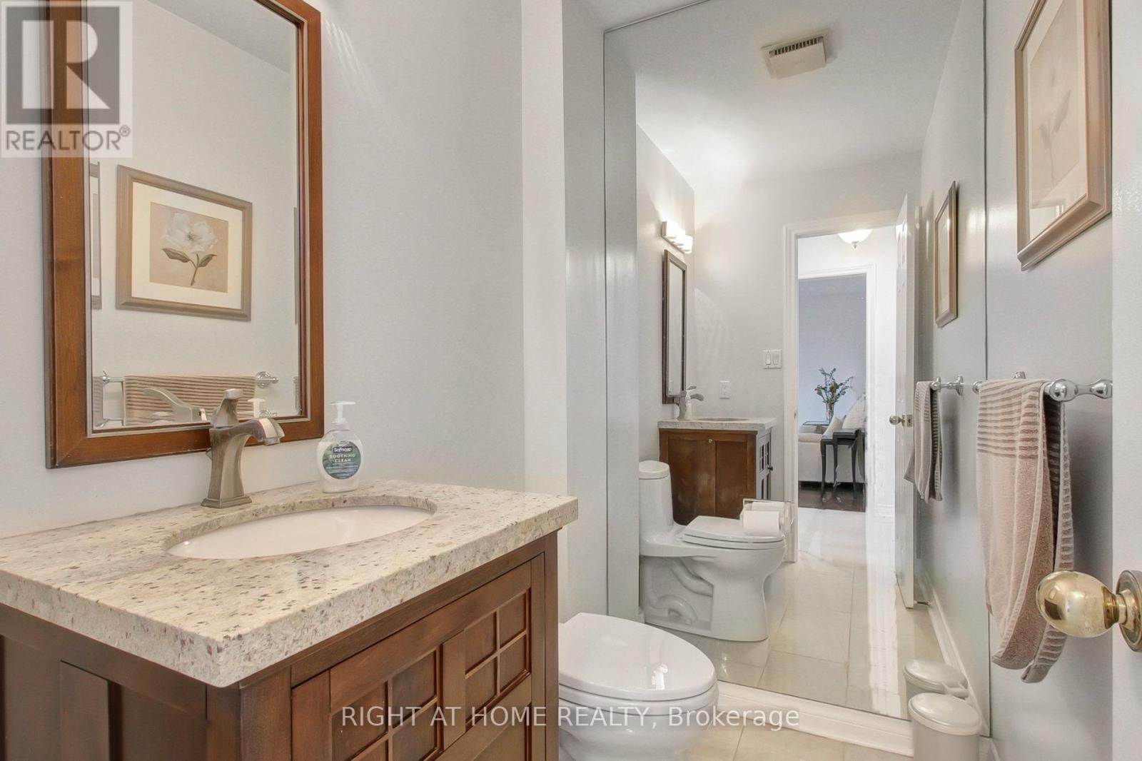 53 Waltham Crescent, Richmond Hill (Doncrest), Ontario  L4B 1Z3 - Photo 10 - N12143907