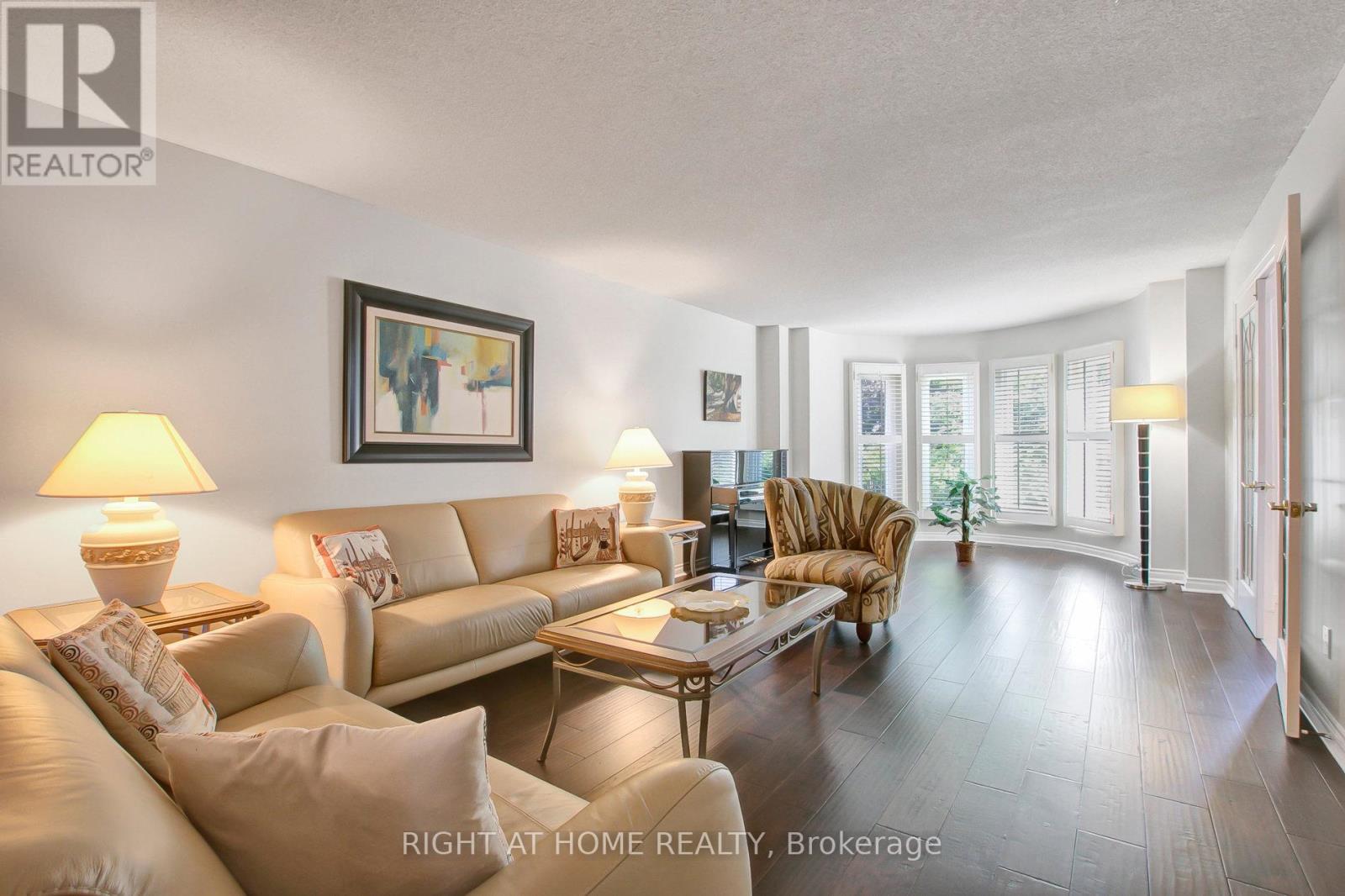 53 Waltham Crescent, Richmond Hill (Doncrest), Ontario  L4B 1Z3 - Photo 12 - N12143907