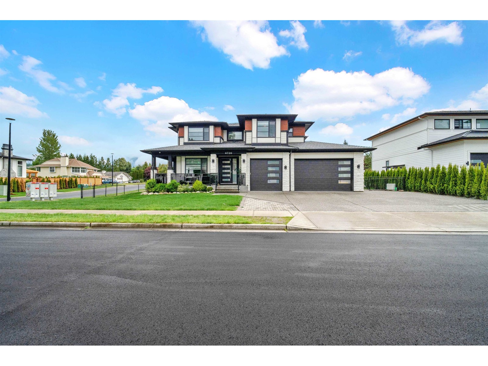 8726 Cleven Drive, Mission, British Columbia  V2V 0H8 - Photo 2 - R3004080