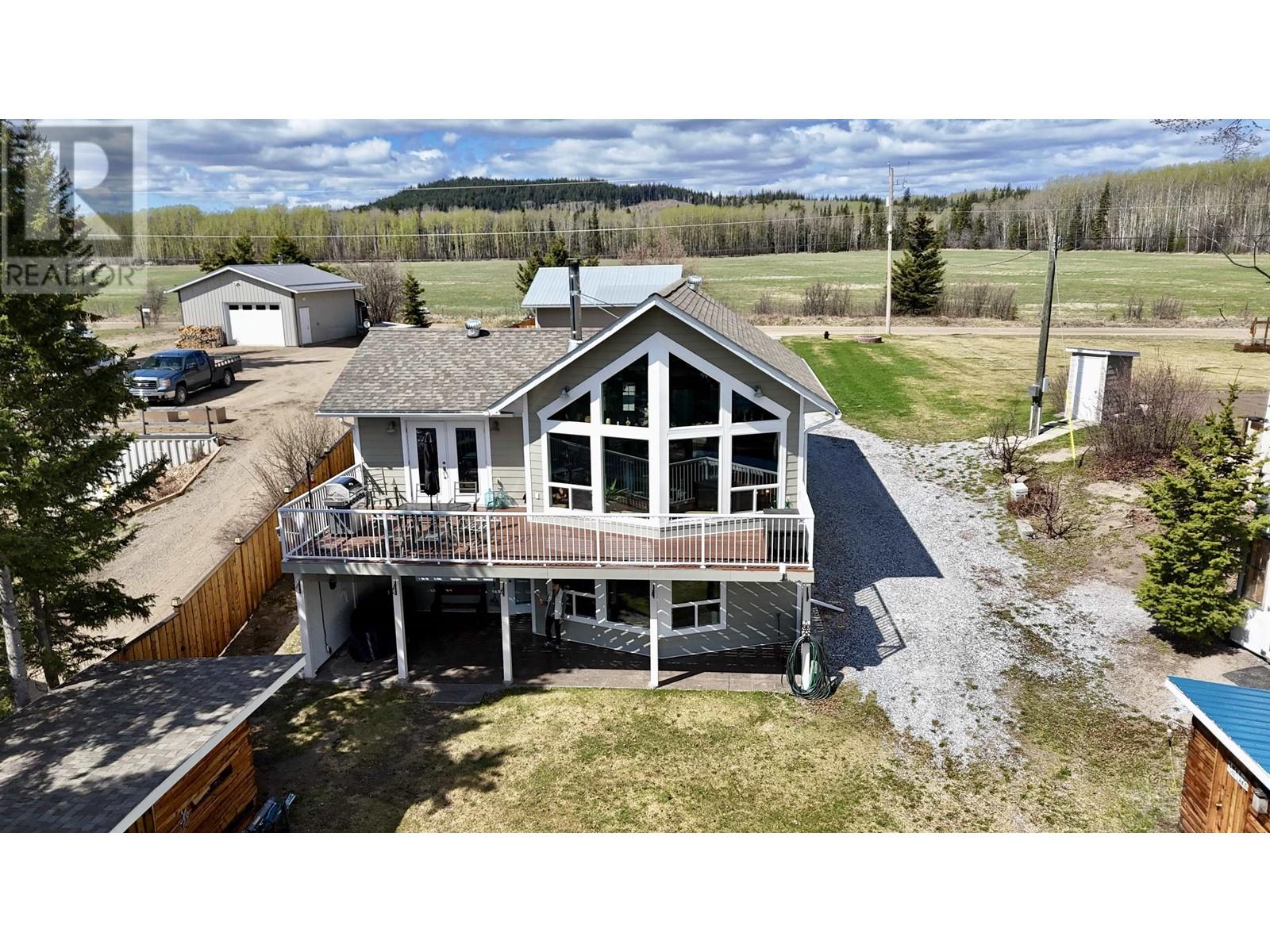 8415 Peterson Road, Fraser Lake, British Columbia  V0J 1S0 - Photo 5 - R2997877