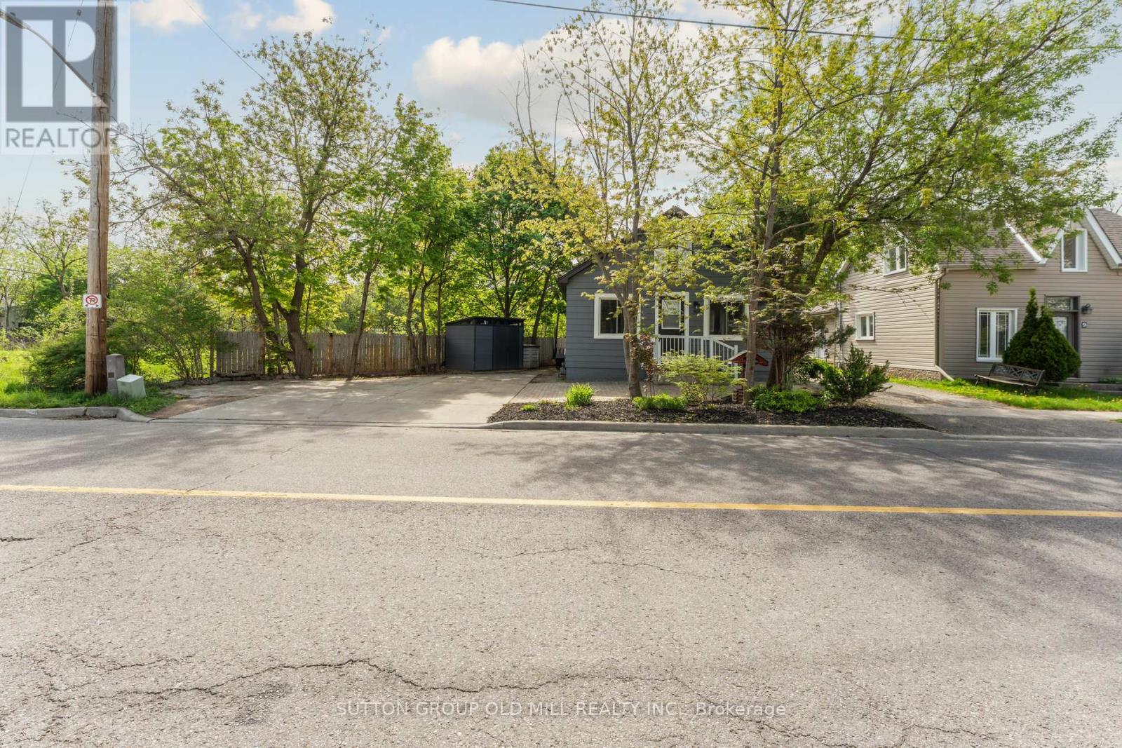 7 Jessie Street, Brampton, Ontario  L6Y 1L3 - Photo 3 - W12149946
