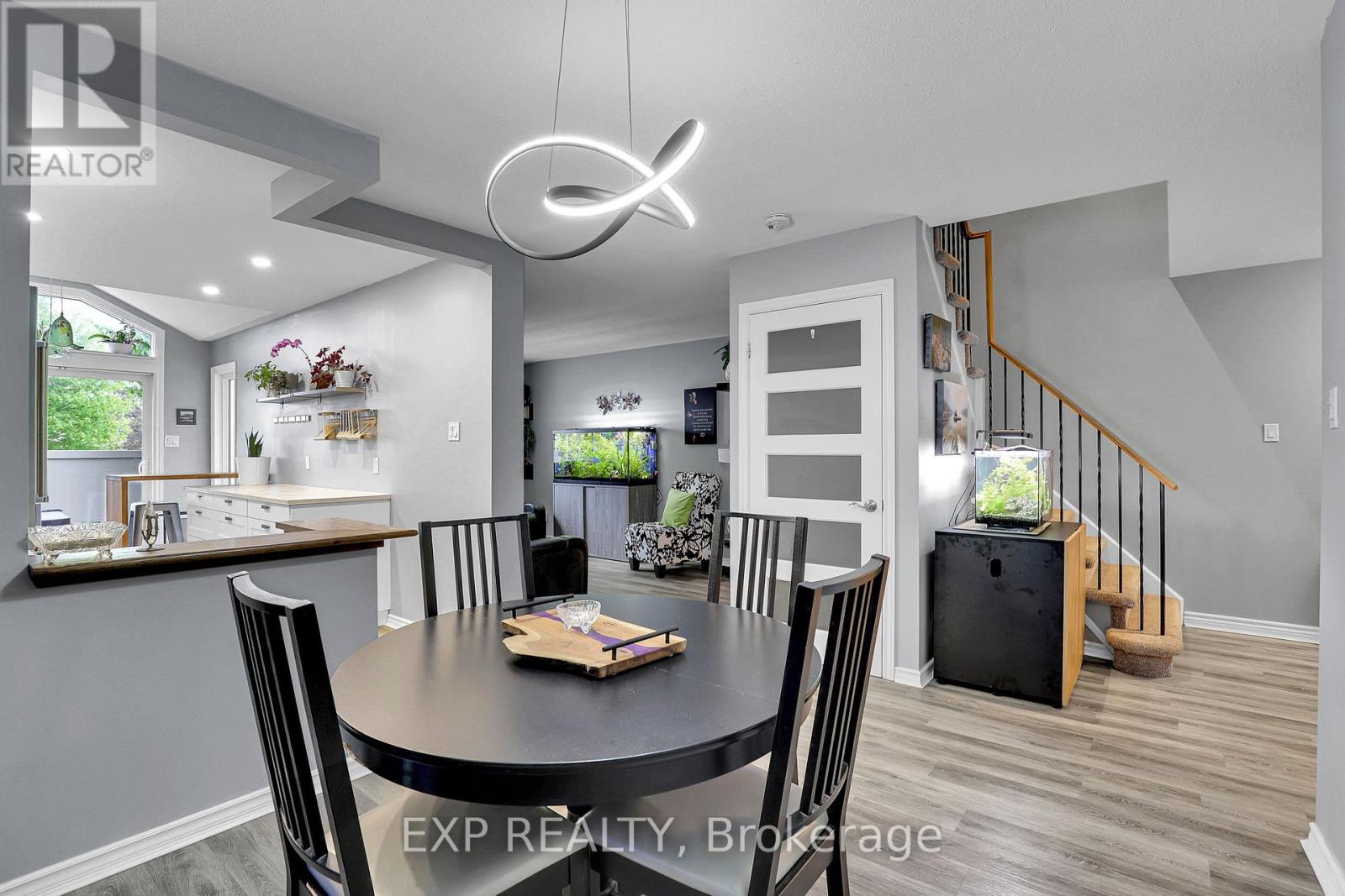 112 Claiborne Way, Ottawa, Ontario  K1E 3V9 - Photo 6 - X12172198
