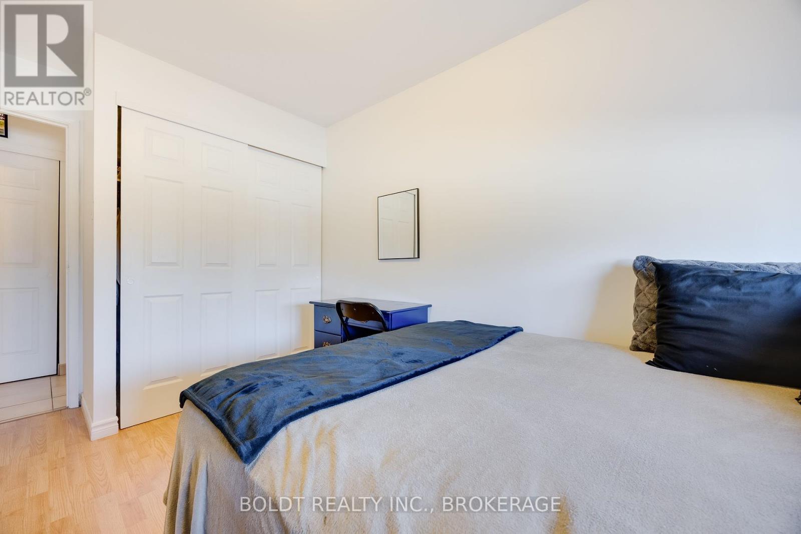 201 - 242 Oakdale Avenue, St. Catharines, Ontario  L2P 3K5 - Photo 13 - X12172207