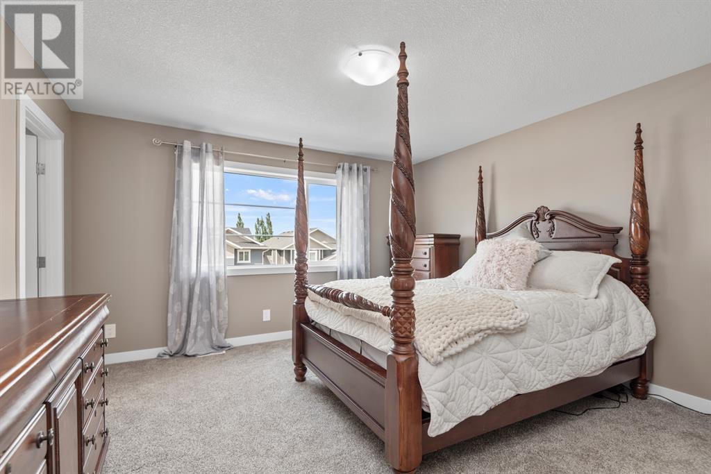 111 Livingston Close, Red Deer, Alberta  T4R 0S9 - Photo 12 - A2210231