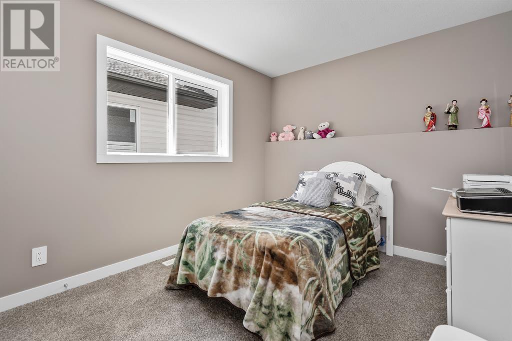111 Livingston Close, Red Deer, Alberta  T4R 0S9 - Photo 17 - A2210231